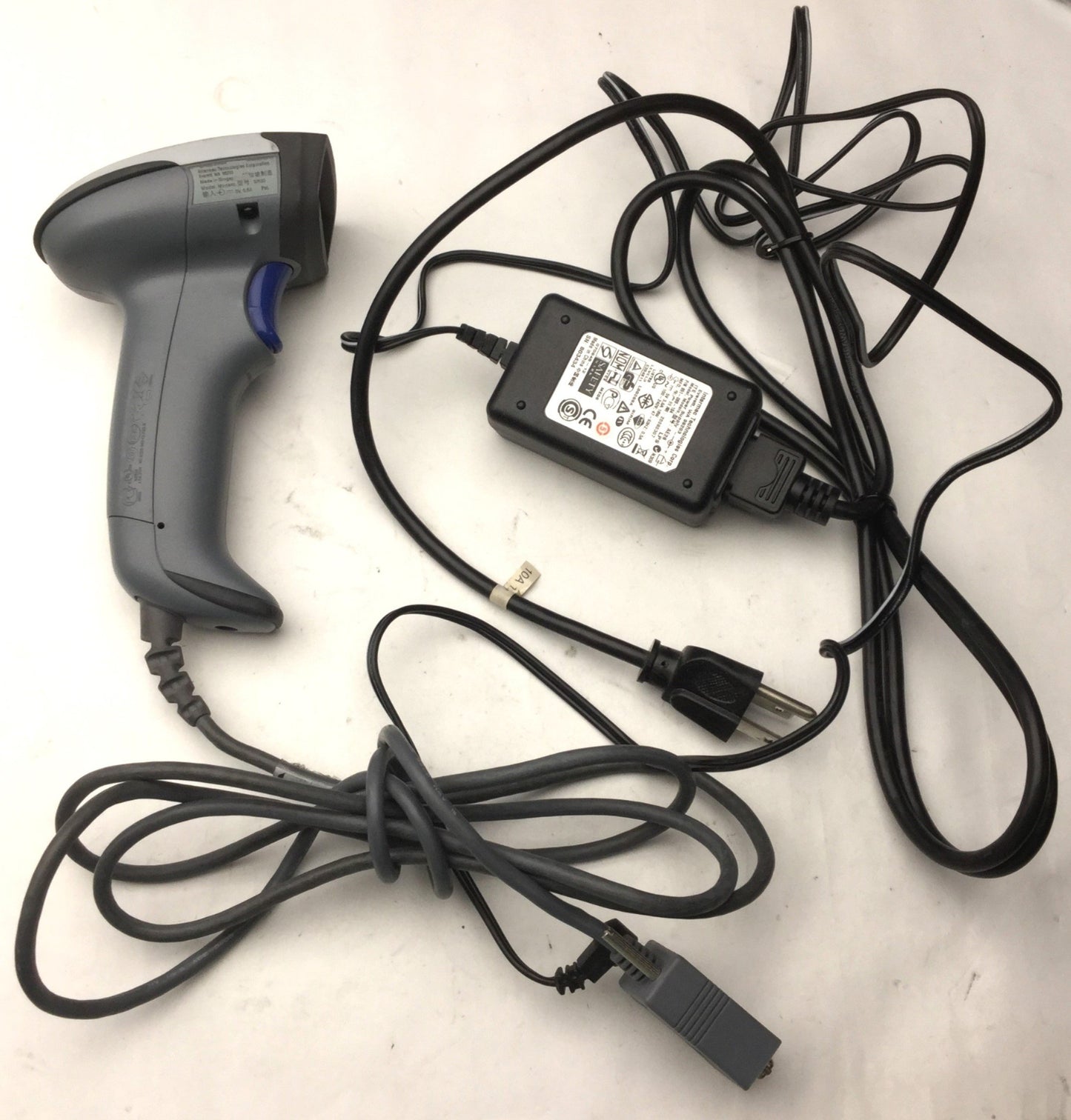 Used Intermec SR30 Handheld Scanner 9-Pin D-Sub,, Voltage: 5VDC, With Power Supply