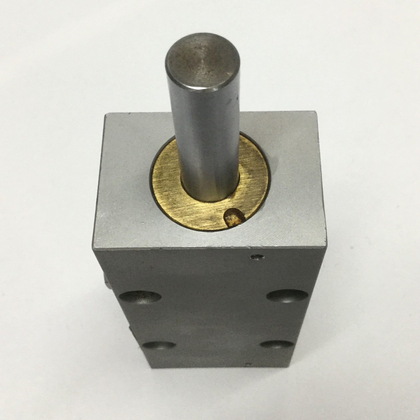 Used Compact TCL25X30 90° Rotary Left Twist Clamp Cylinder 30mm Stroke, 25mm Bore