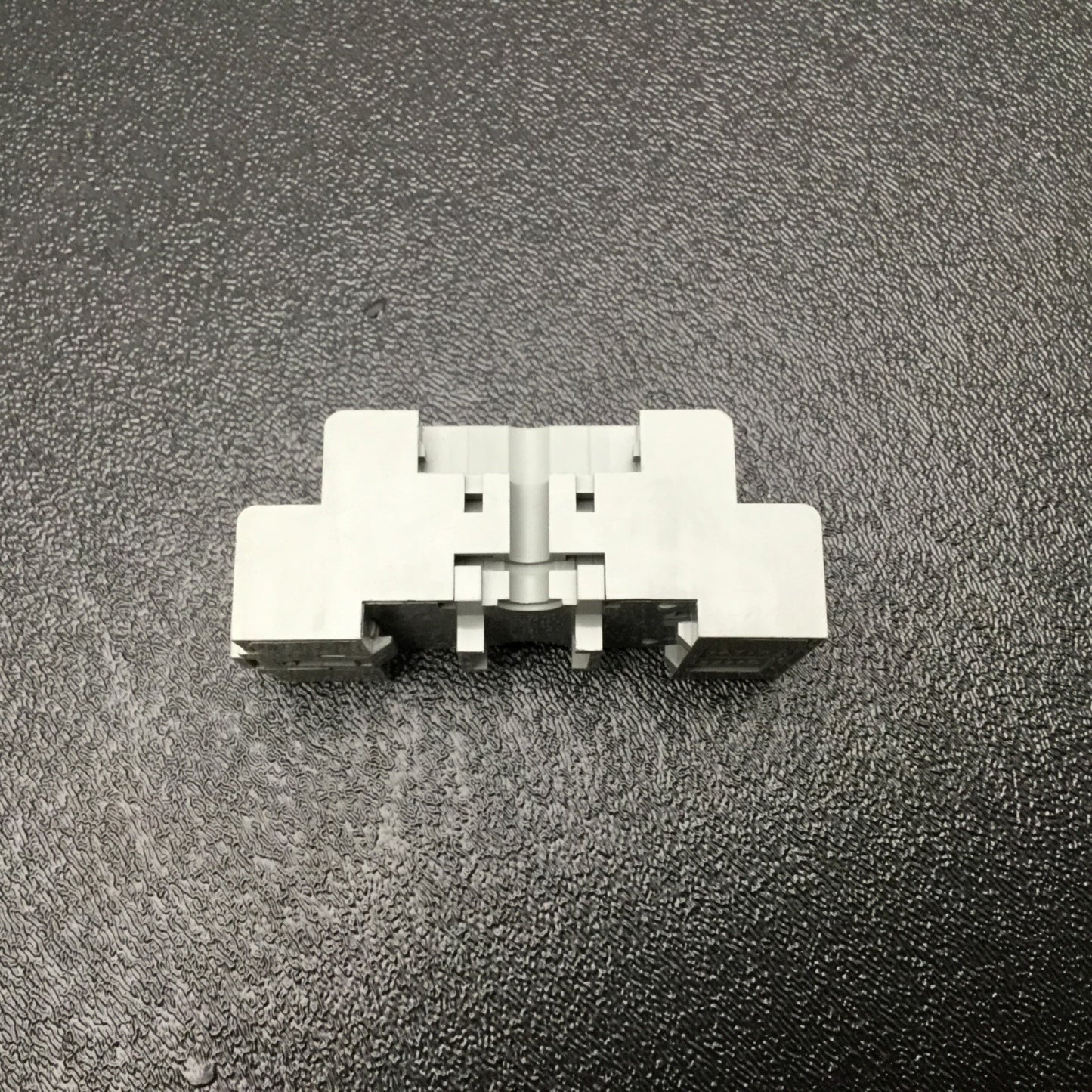 Used Lot Of 6 Dayton 2A584E Relay Socket Square Elevator 14-Pin, Rating: 7A @ 300VAC