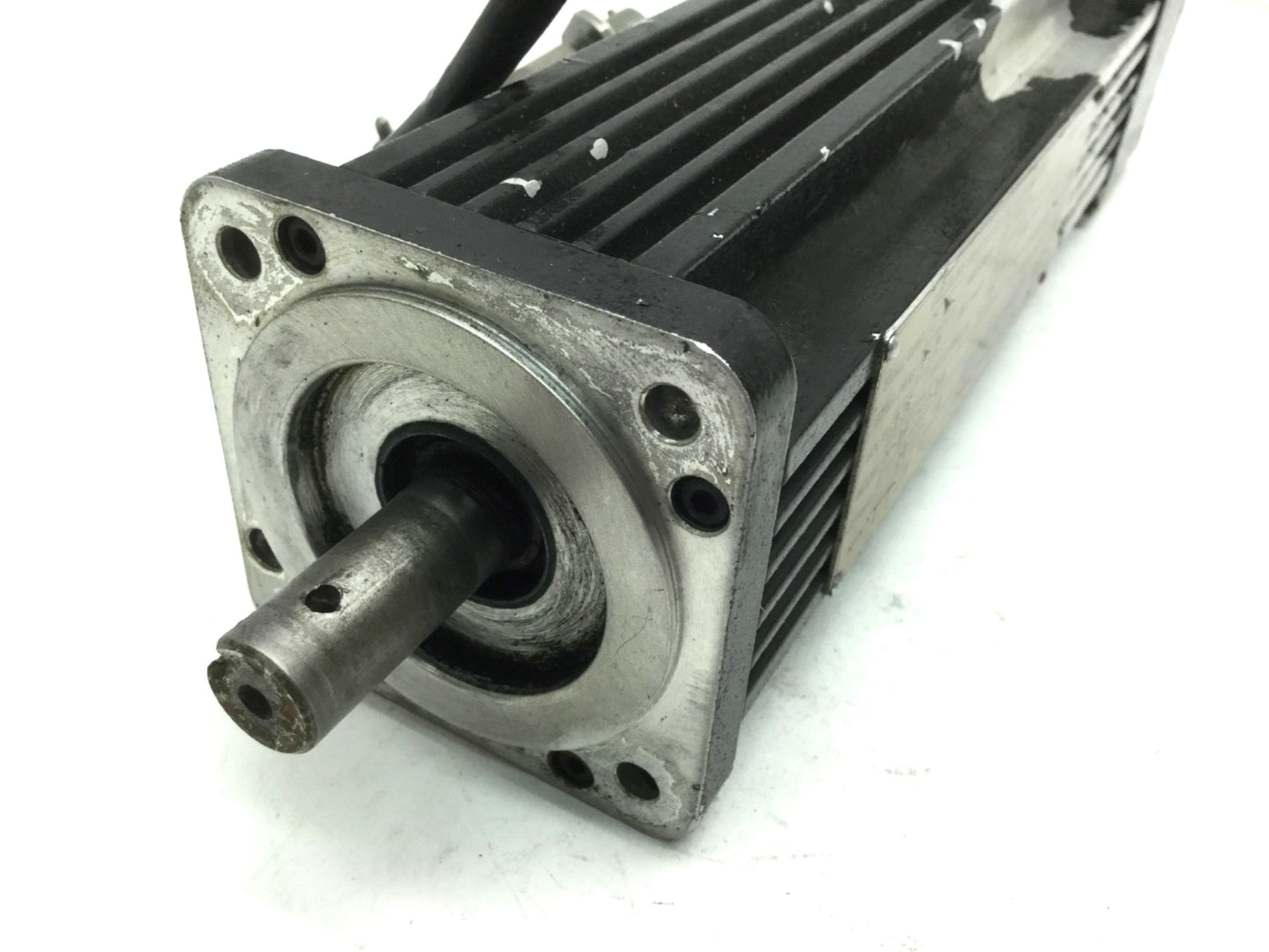 Used Kollmorgen M-105-A-12 Goldline Servomotor, 230VDC, 5300 RPM, 70mm