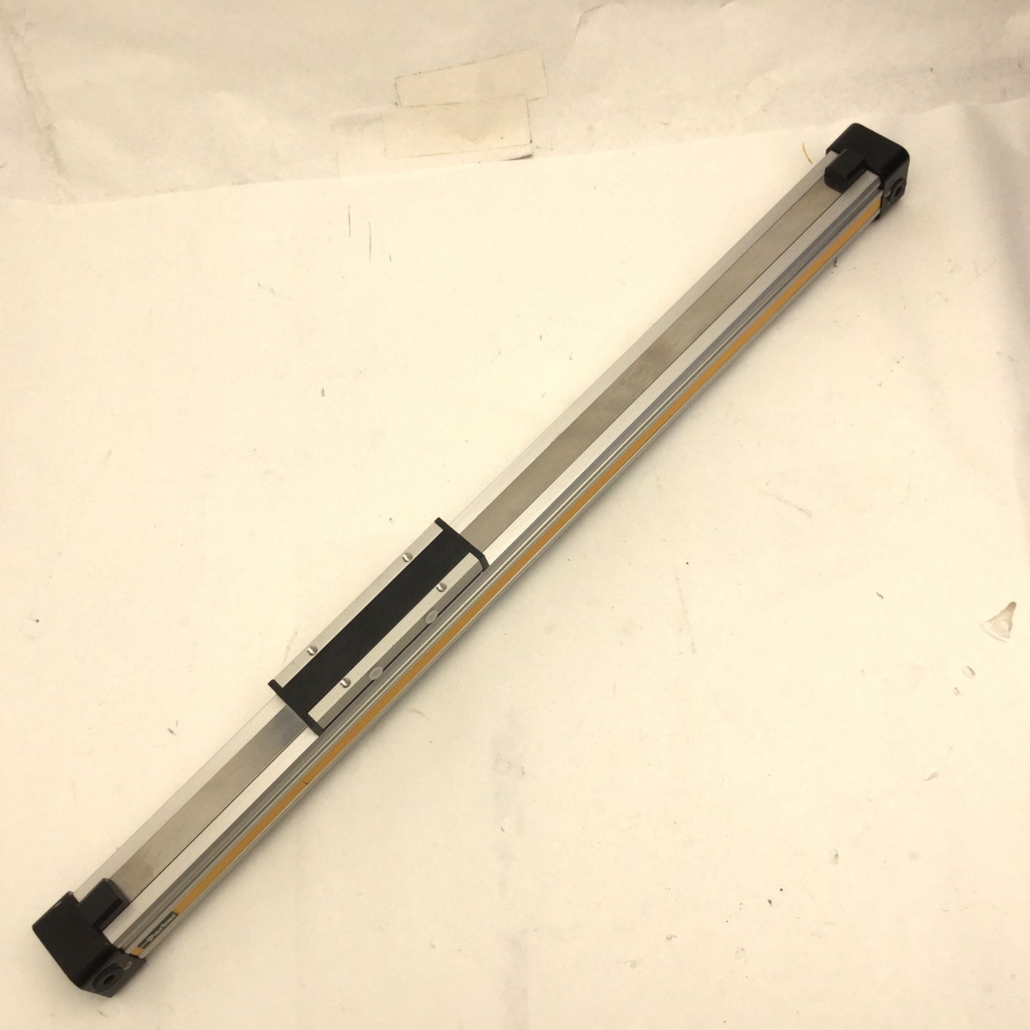 New – Open box Parker OSPP250000000400000000003 Pneumatic Rodless Cylinder 400mm Stroke 8 Bar