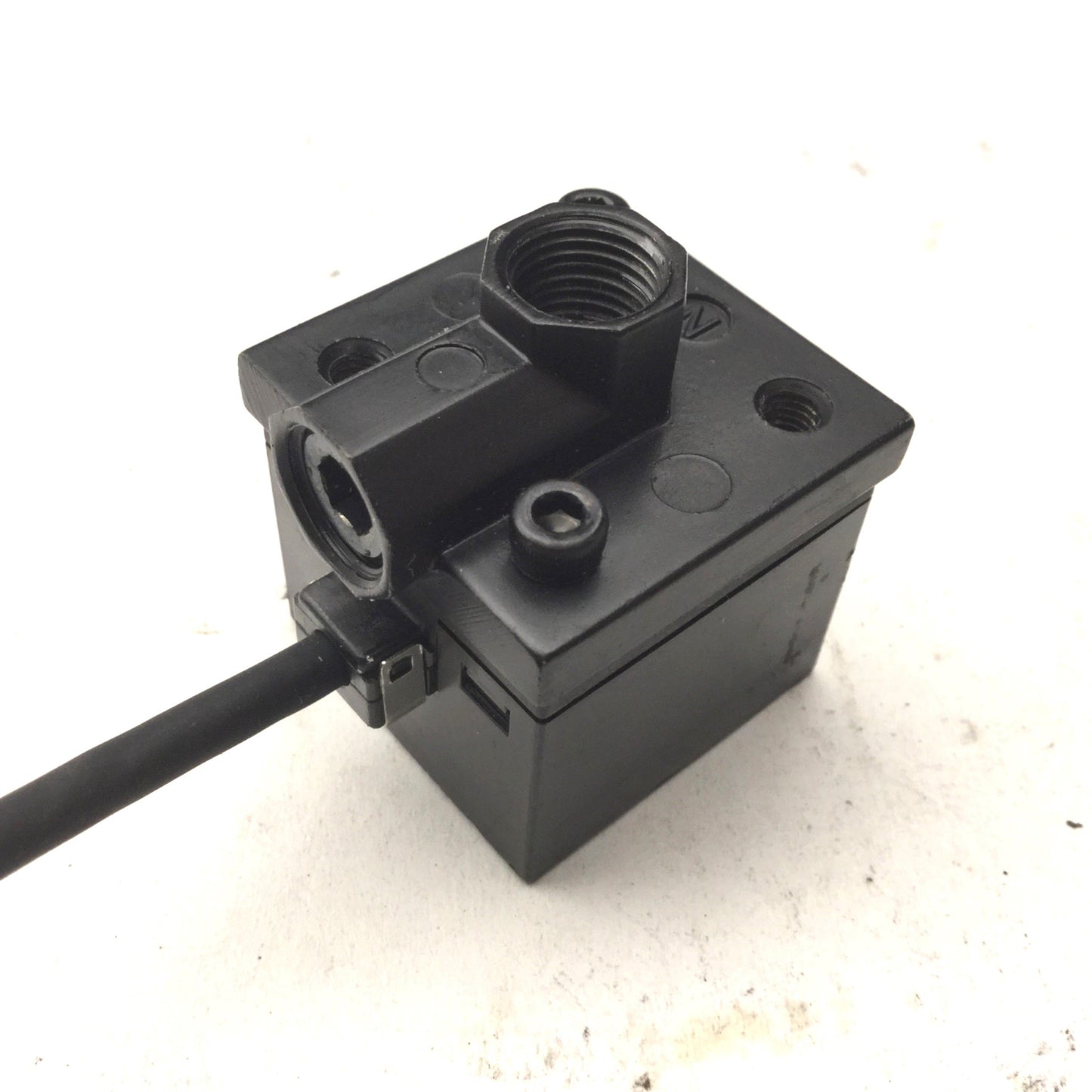 Used Sunx DP2-20F-P Digital Vacuum Switch, w/ LED Display, 12 to 24VDC PNP