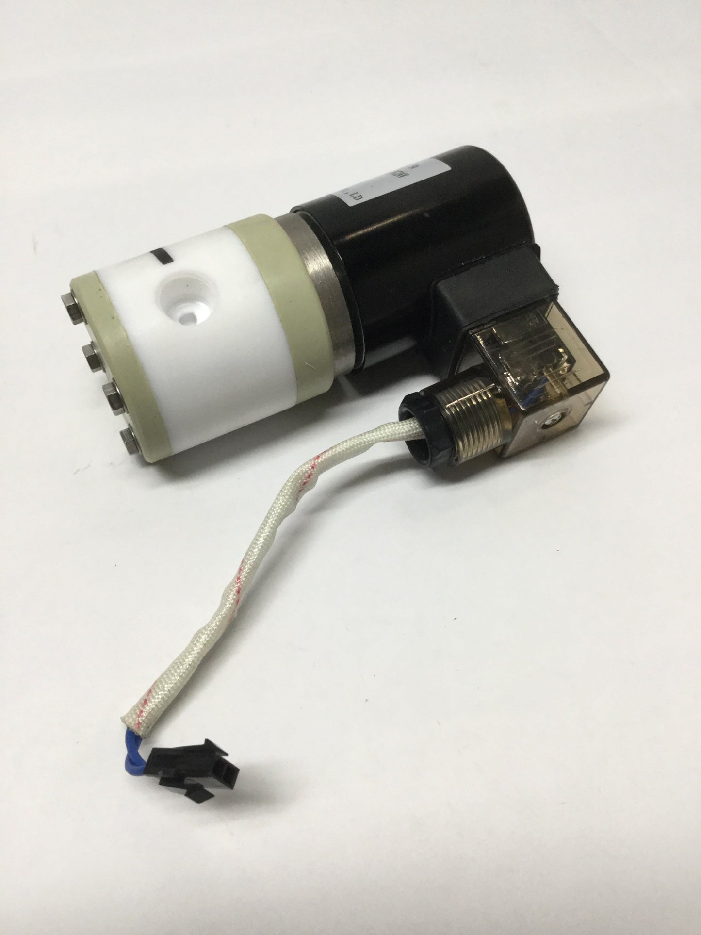 Used Chongqing Naishi HSBK-4 PTFE Solenoid Valve, 3-Way, 0-6Bar, 24VDC Coil, 1/4" NPT