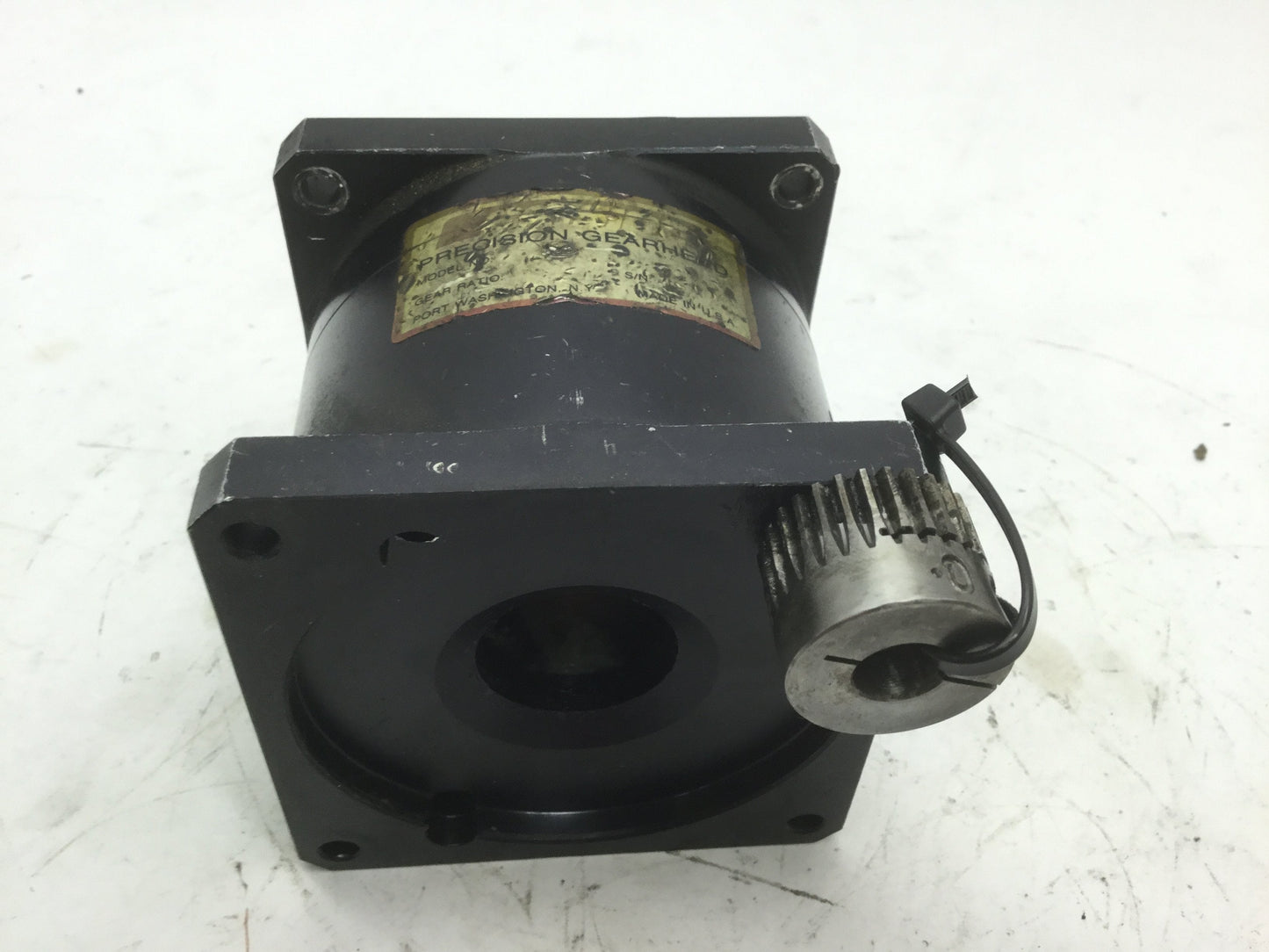 Used Gearhead Ratio: 5:1 Mount: 70mm Shaft: 9.3mm to 12.6mm