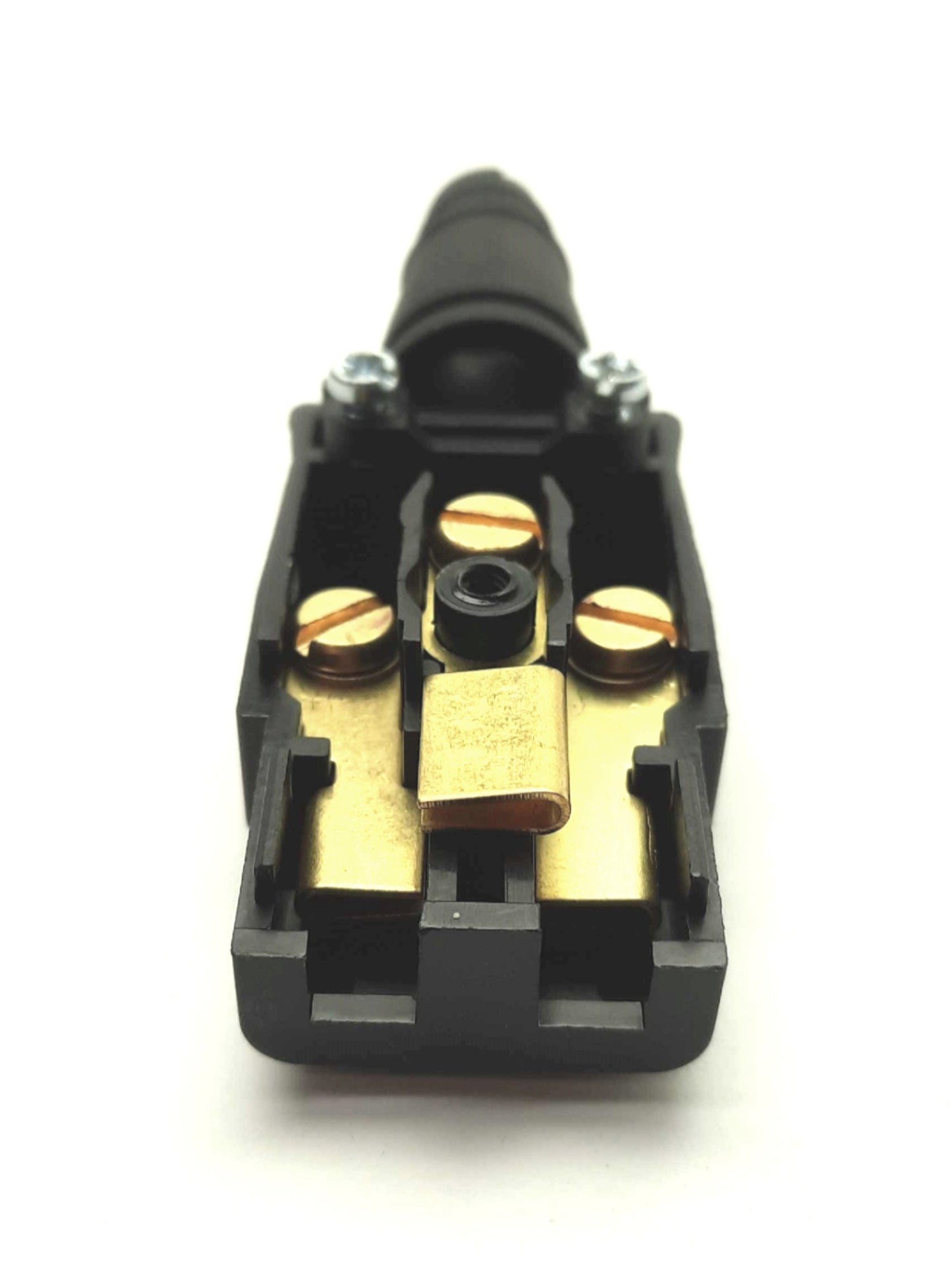 New Lot of 4 Bulgin PX0599 C19 Flex Connector Plug Straight Female 16A 250VAC 3-Pole