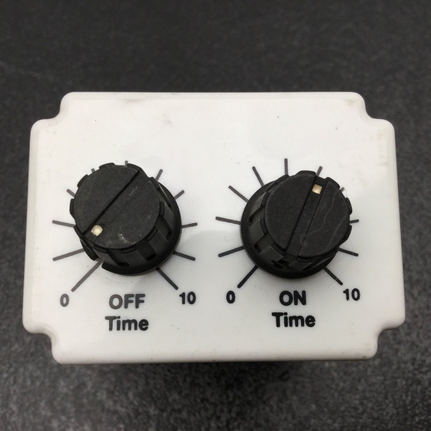 Used Amperite 24DA/ADFA Adjustable Recycling Timer Range: 0.1 To 10 Seconds, 24VDC