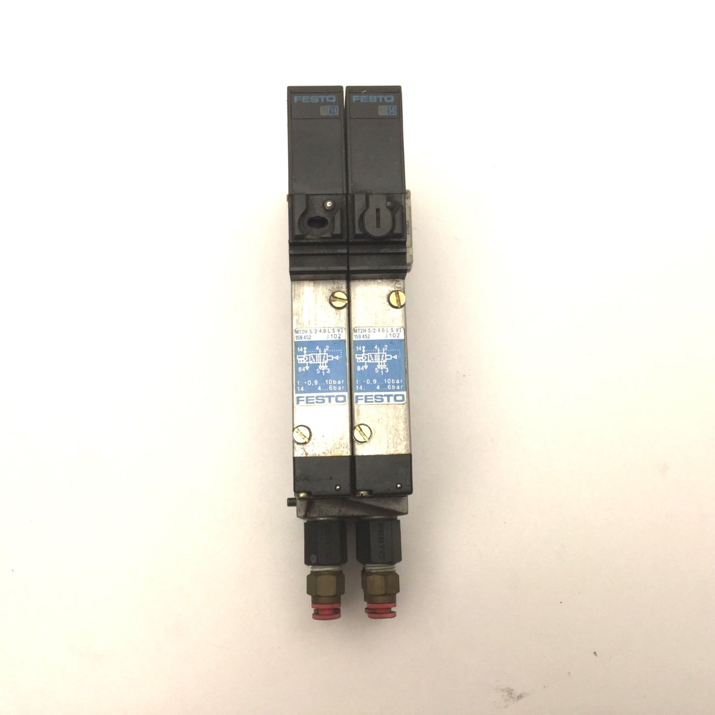 Used 2x Festo MT2H-5/2-4,0-L-S-VI Solenoid Valves On Festo VIGM-03-4,0 Manifold Block