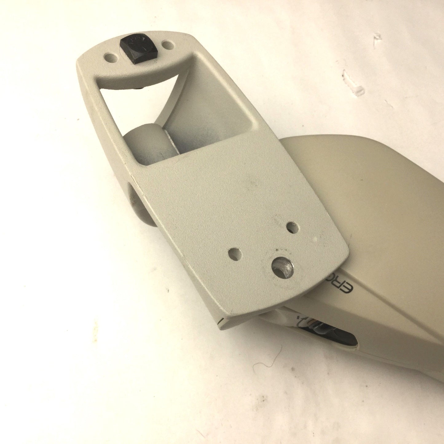 Used Ergotron 428-170-180-02 Flat Monitor Wall Mount 75mm x 75mm, 14" Arm