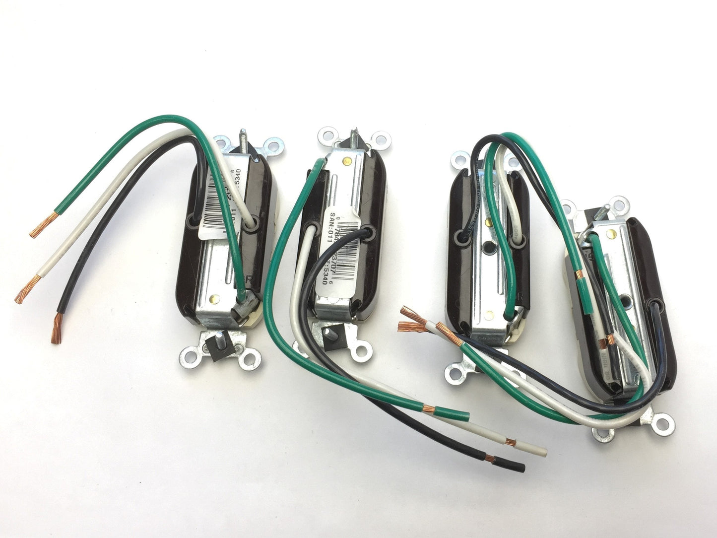 New – Open box Lot of 4 Leviton Duplex Receptacle Ivory, Pre-Wired, NEMA 5-20R, 2P 3W 20A 125V