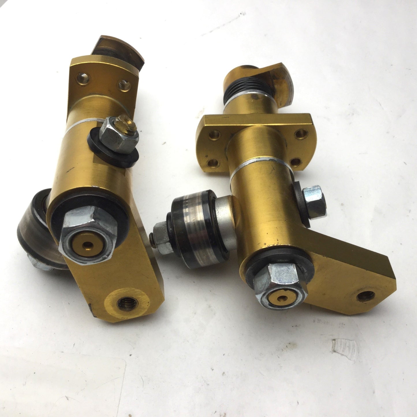 Used Set of 2 Hold Down Roller Clamp Pivot Actuator, 1-3/8" Roller, 1-1/8" to 1-3/16"