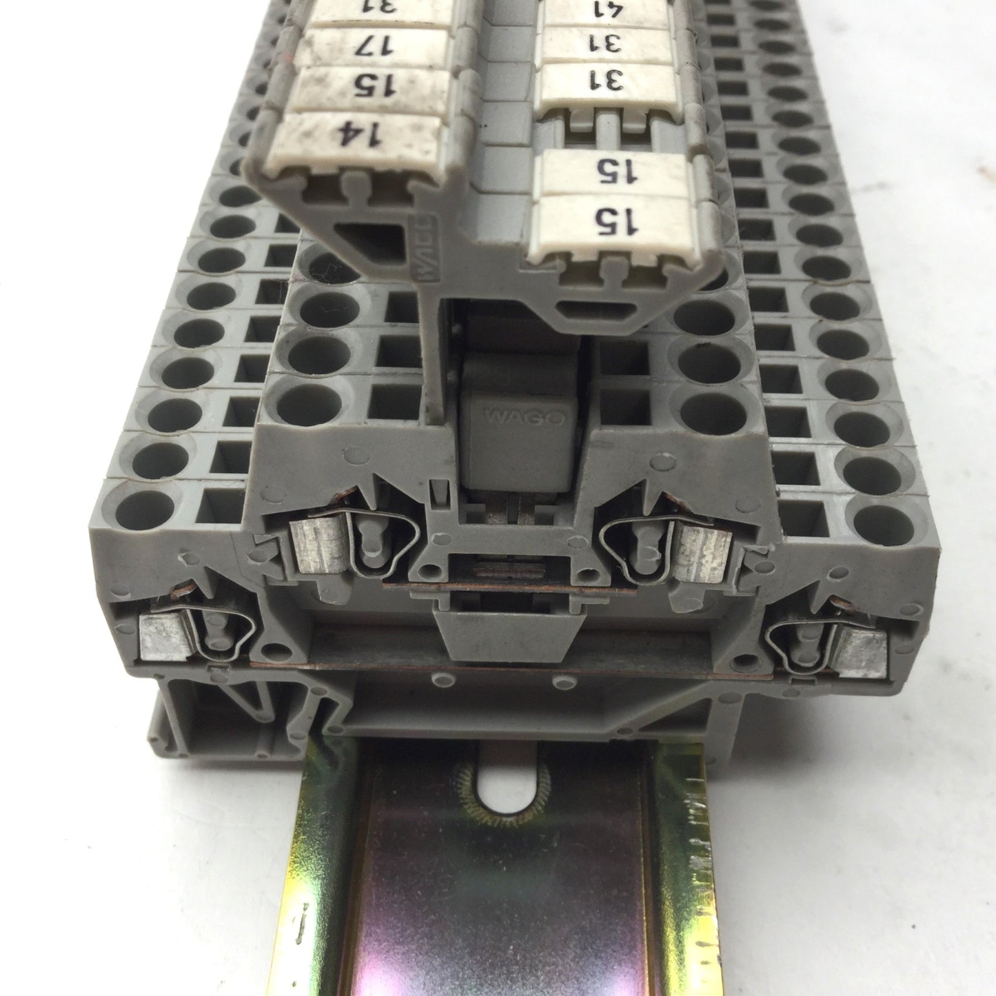 Used Lot of 34 Wago 280 Clamp Terminal Blocks, 300V, 20A, 26-14AWG, 2,5mm²