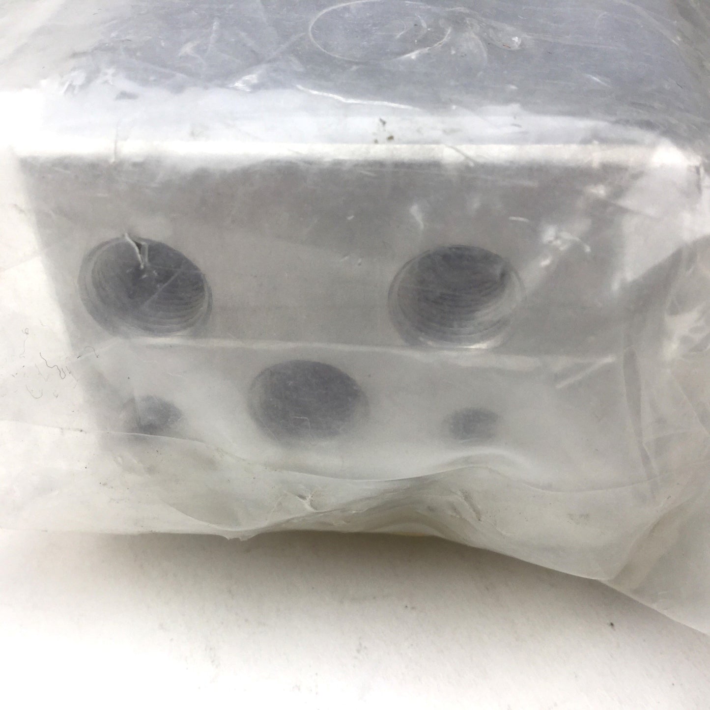 New Festo PRS-M-3 34331 Mounting Plate Manifold Block, 8 Slots
