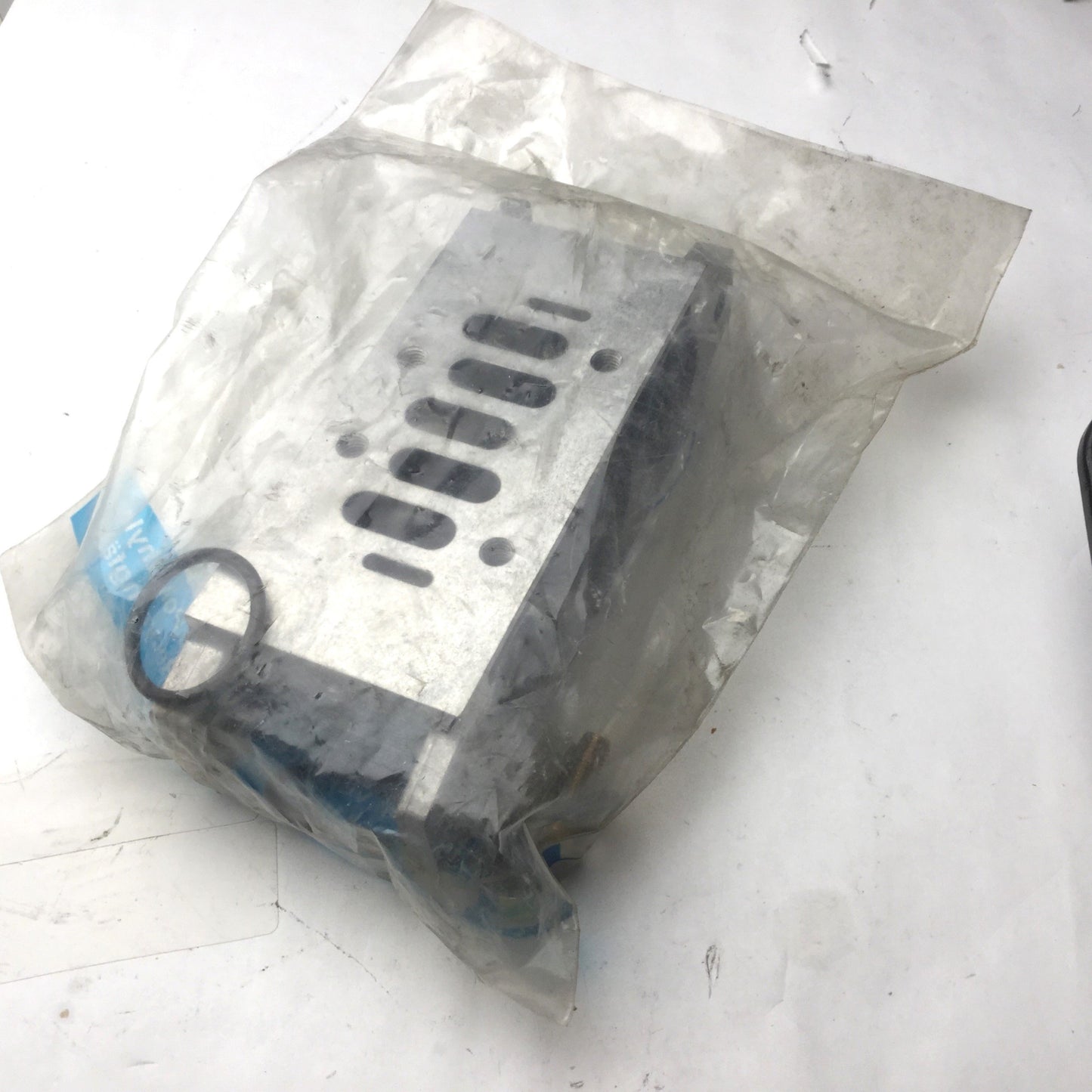 New Festo NAV-1/2-3C-ISO Manifold Sub-Base, Series: 04.91, G1/2 Body, Aluminum