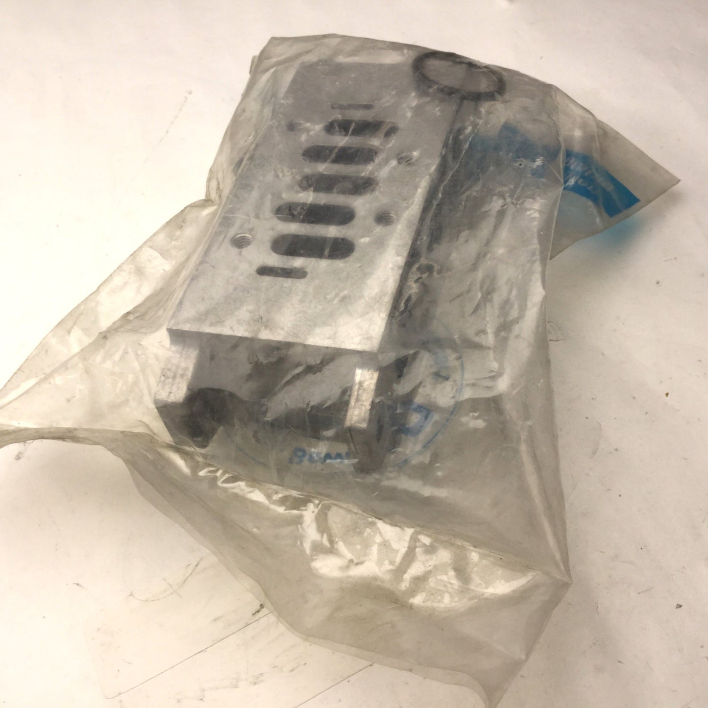 New Festo NAV-1/2-3C-ISO Manifold Sub-Base, Series: 04.91, G1/2 Body, Aluminum