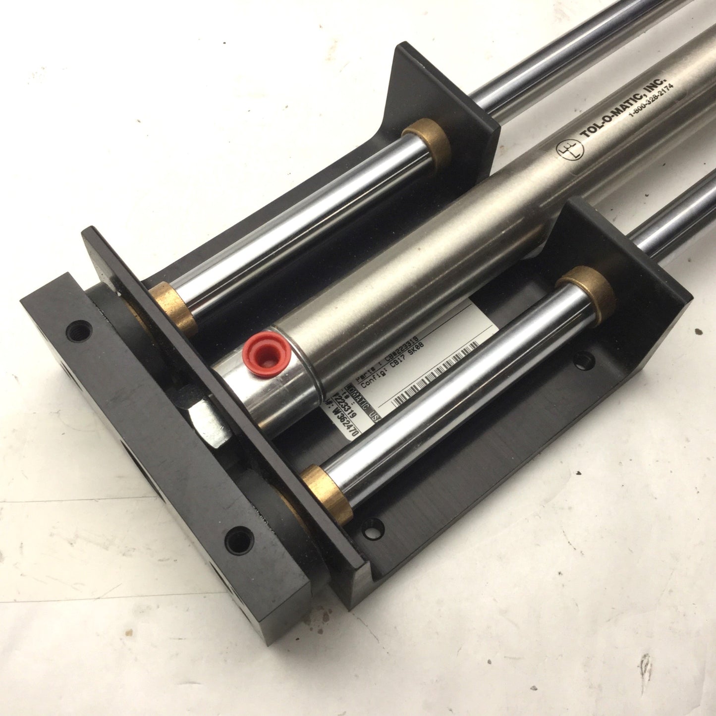 New – Open box Tolomatic CB17SK08 Rodless Cylinder, Stroke 8", Table 5" x 5", 1/8"NPT