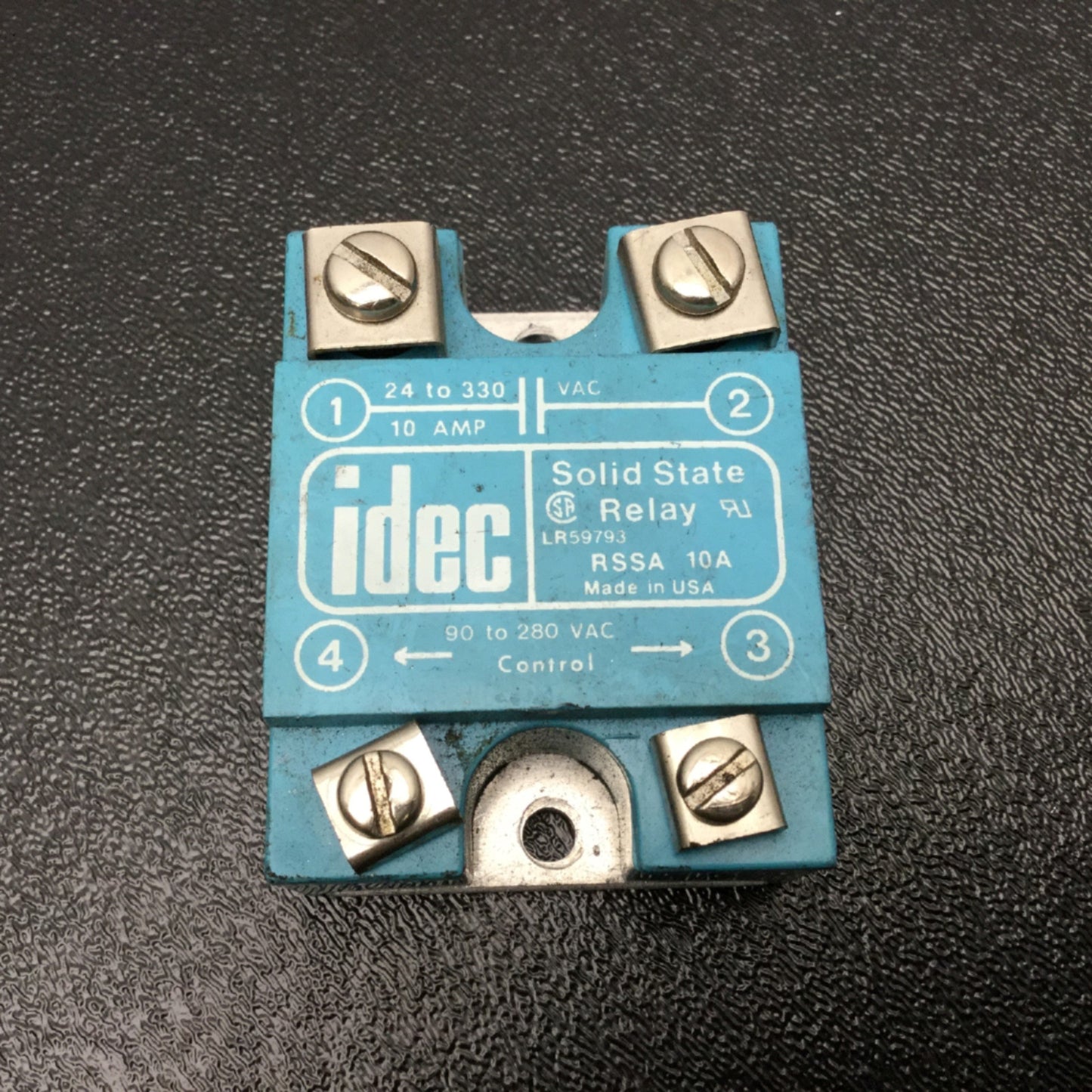 Used Lot Of 4 Idec RSSA-10A Solid State Relays Output: 24-330VAC Control: 90-280VAC