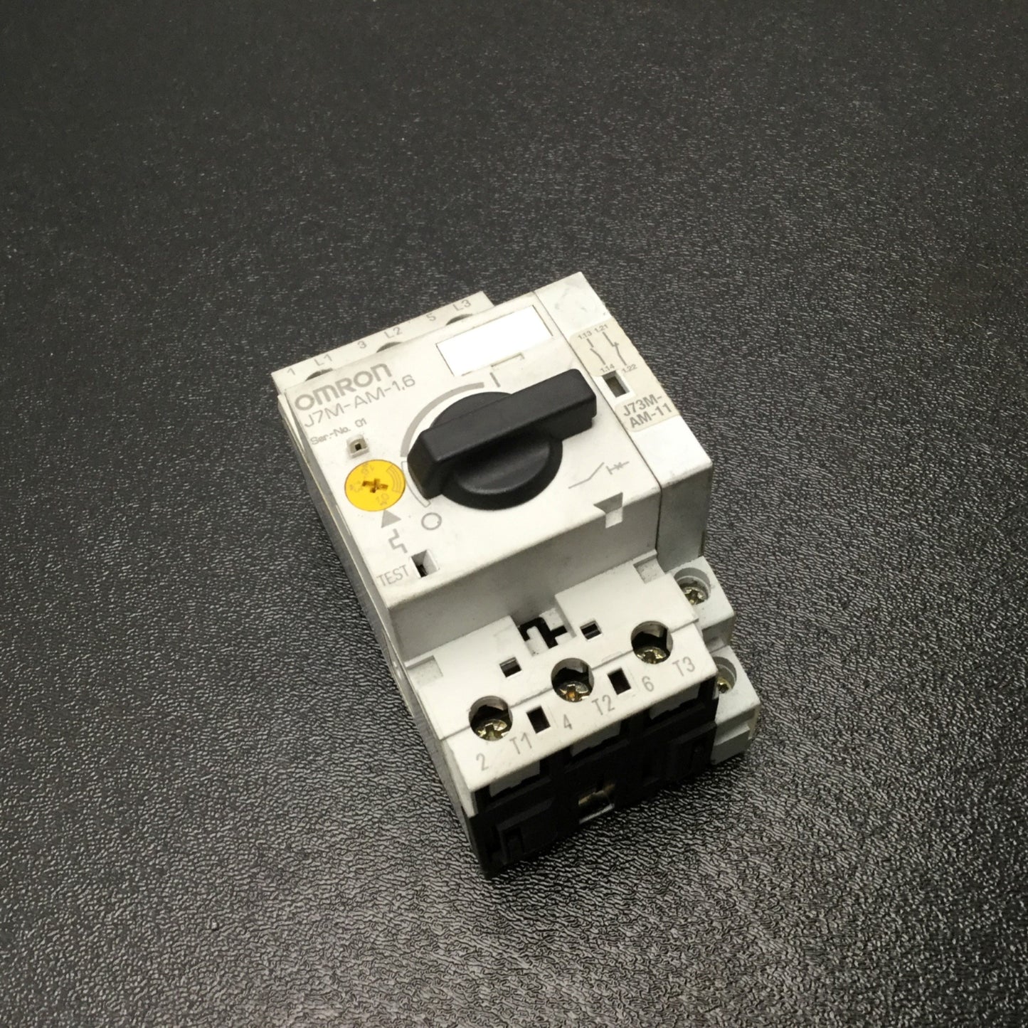 Used Omron J7M-AM-1.6 Motor Protection Circuit Breaker W/ J73M-AM-11 Aux Contact 1.6A