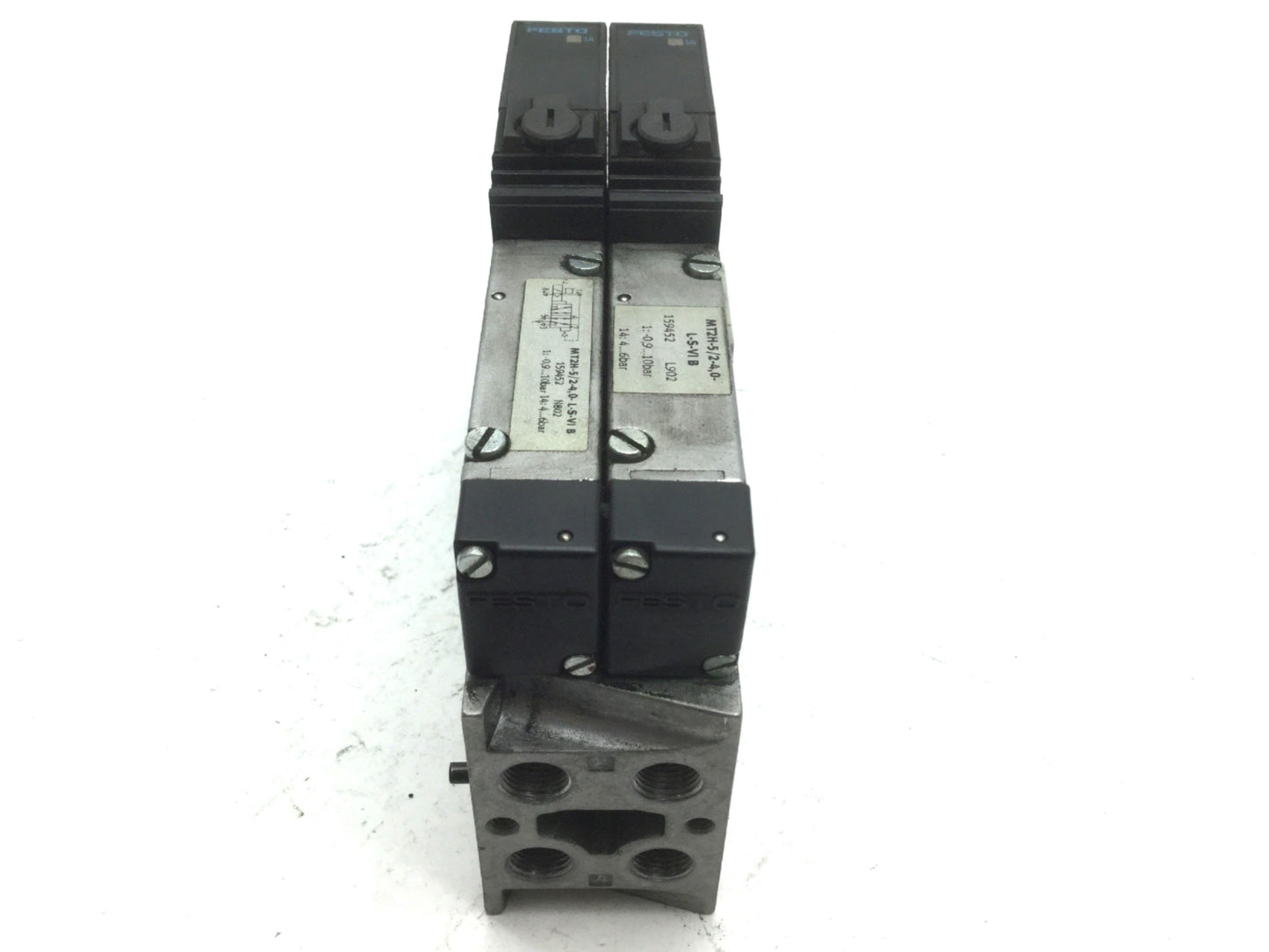 Used 2x Festo MT2H-5/2-4.0-L-S-VI Solenoid Valves, On VIGM-03-4.0 Manifold Block