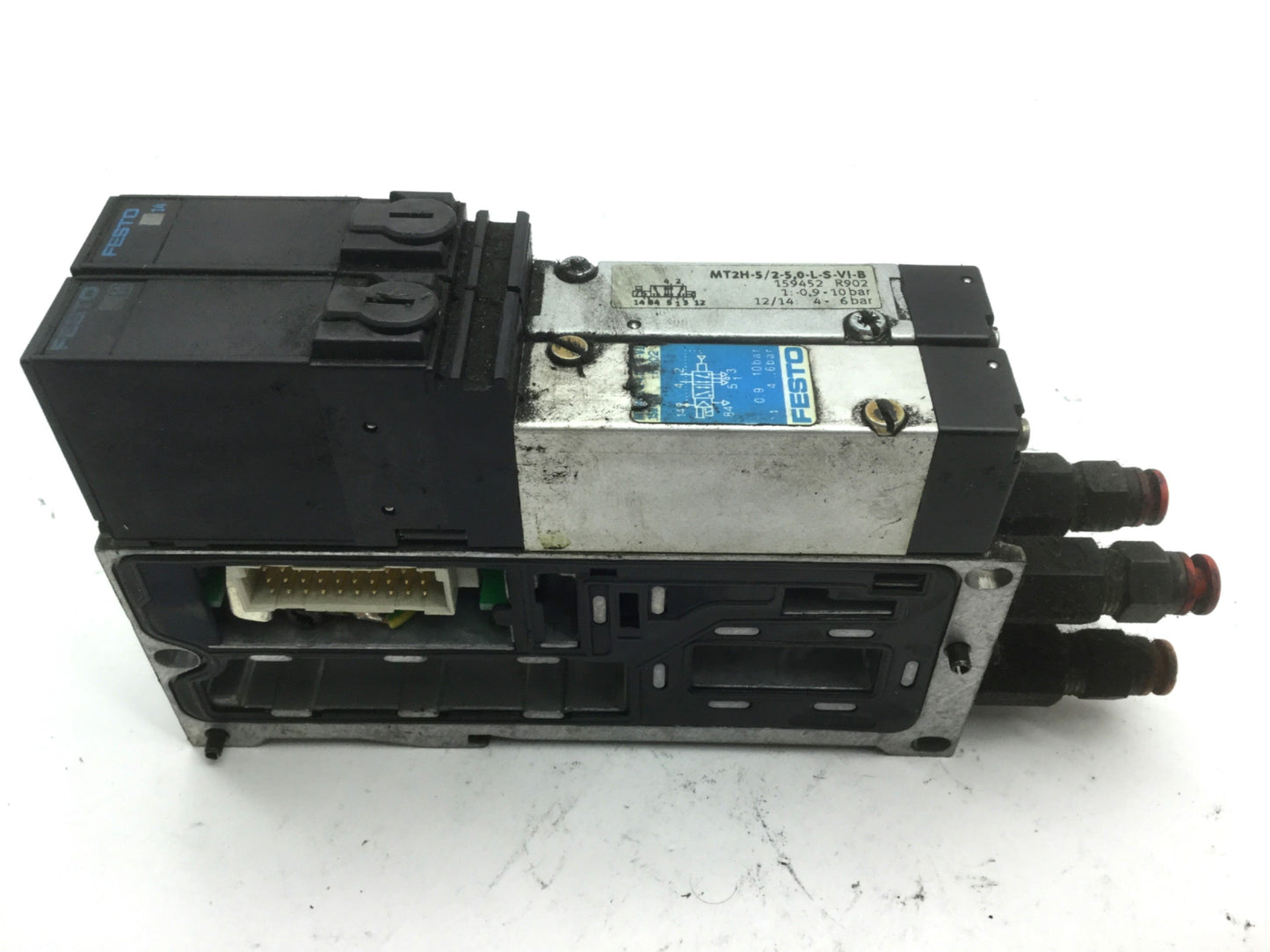 Used 2x Festo MT2H-5/2-4.0-L-S-VI Solenoid Valves On VIGM-03-4.0 Manifold Block