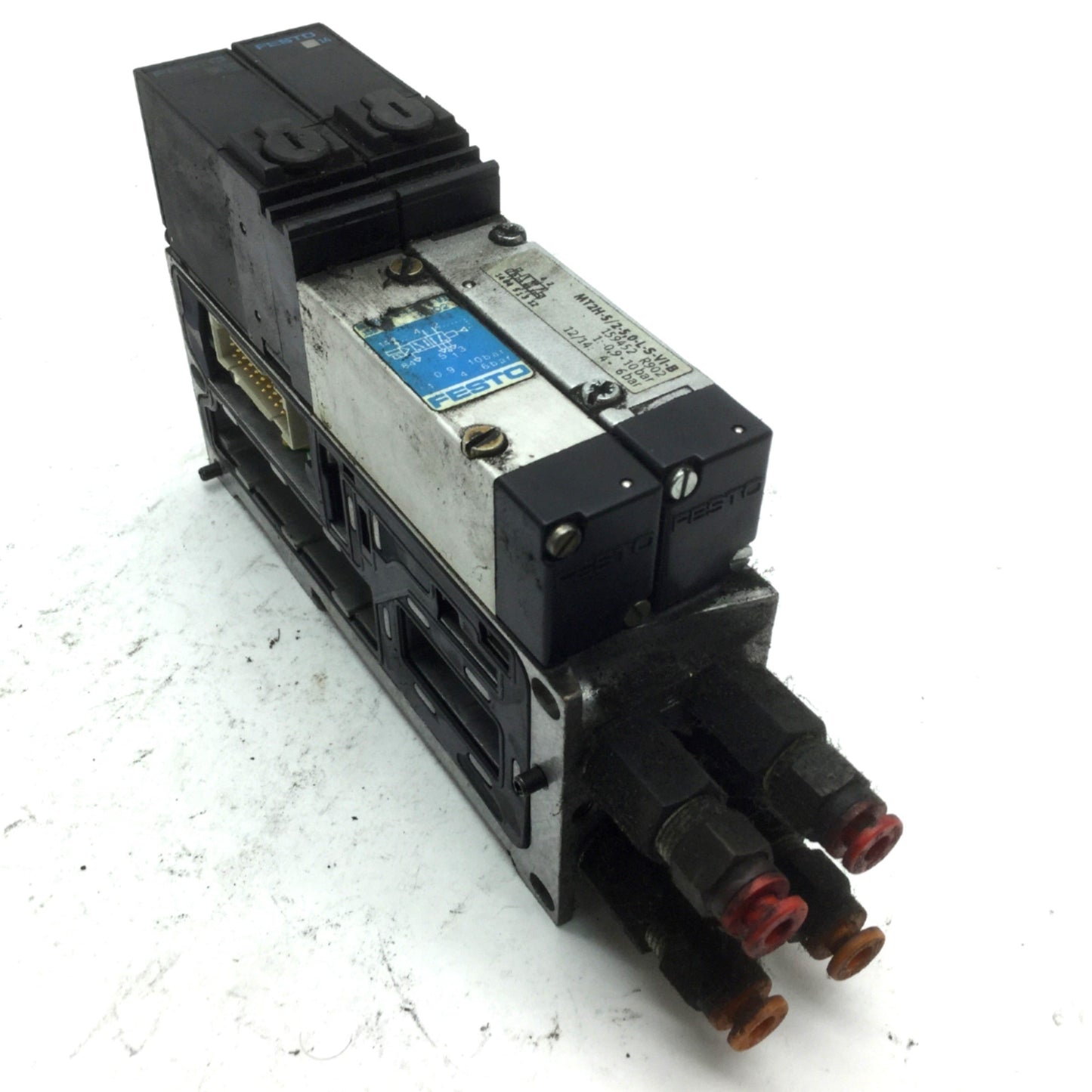 Used 2x Festo MT2H-5/2-4.0-L-S-VI Solenoid Valves On VIGM-03-4.0 Manifold Block