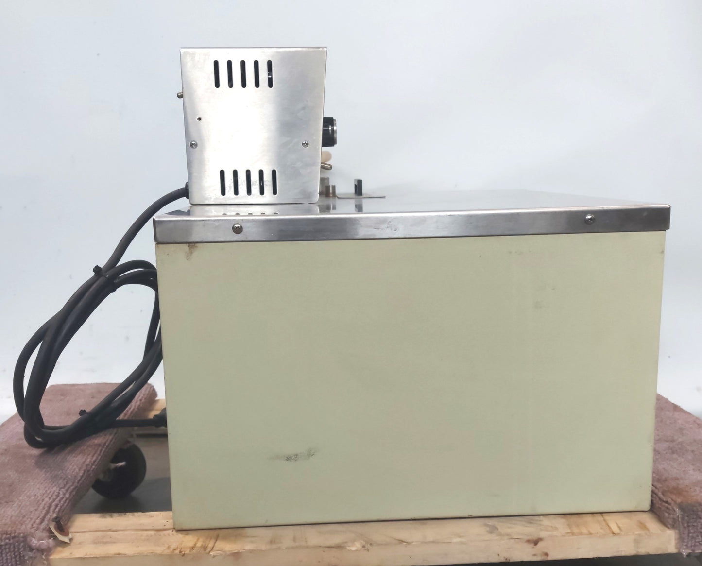 Used Neslab 600183 Alfa RTC-A Refrigerated/Heating Recirculating Bath -30-100℃ 115VAC