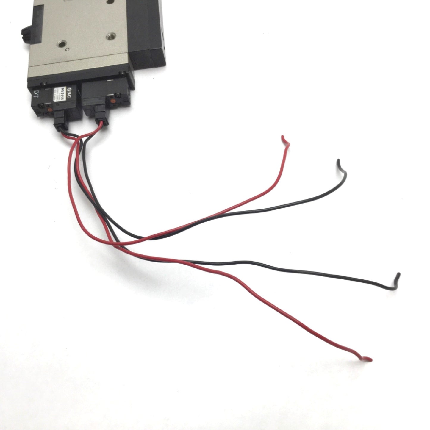 Used SMC NZM071H Vacuum Ejector, Rating: -630mmHg, Supply: 5 Bar, 24VDC, 1/8" NPT