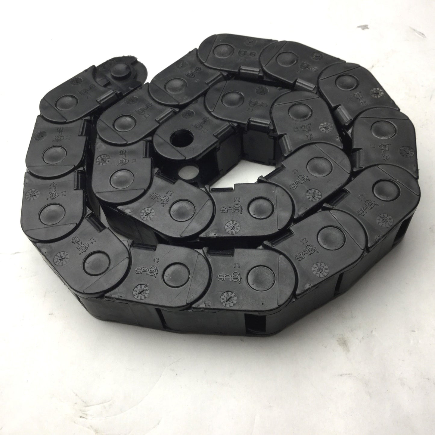 Used Igus 14.1.028 Energy E-Chain Cable Carrier 1" (W) x 1" (H) x 28" (L) 21 Links