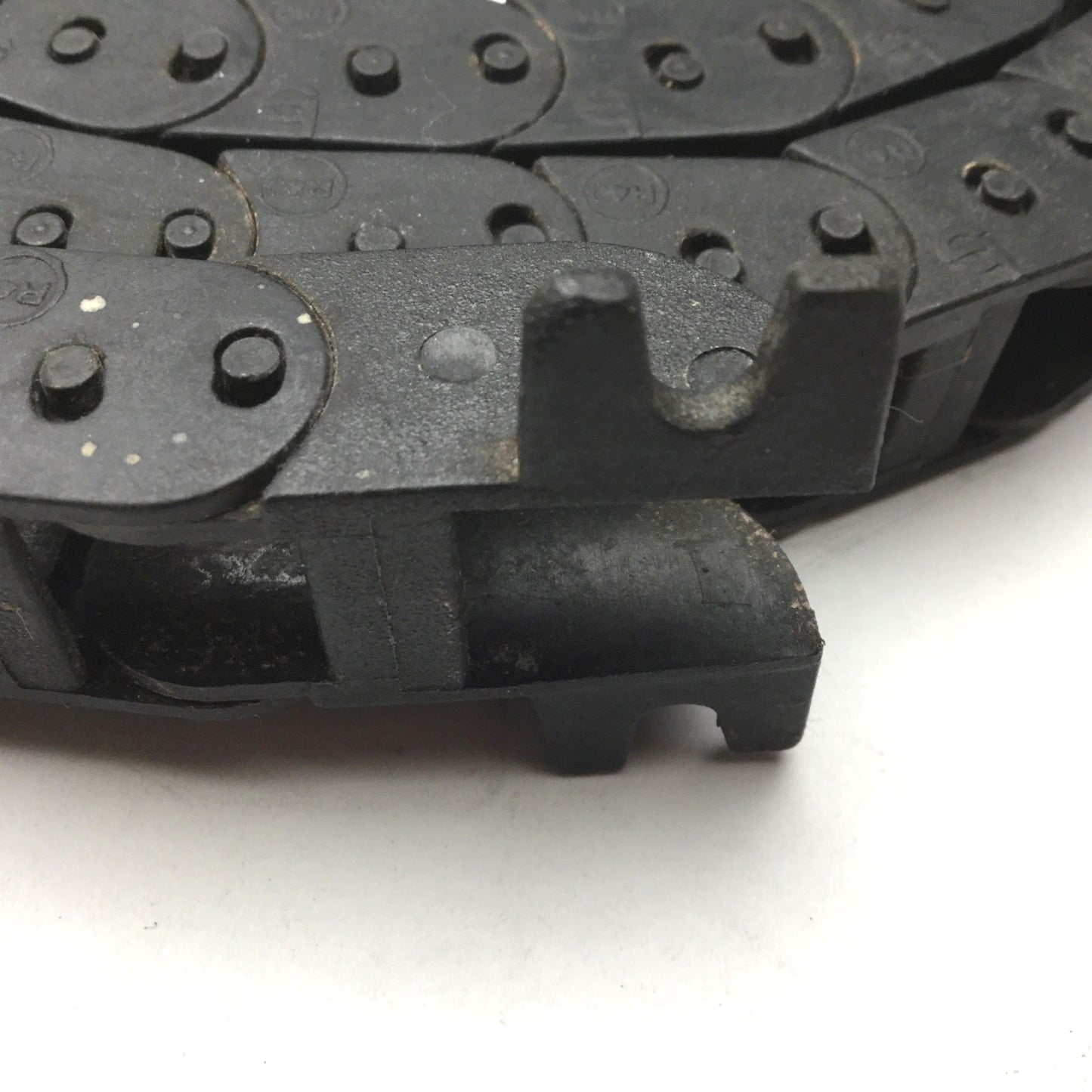 Used Igus R40 Energy Chain, 55 Links Long, 11/16" Wide, 9/16" Height, 40" Length