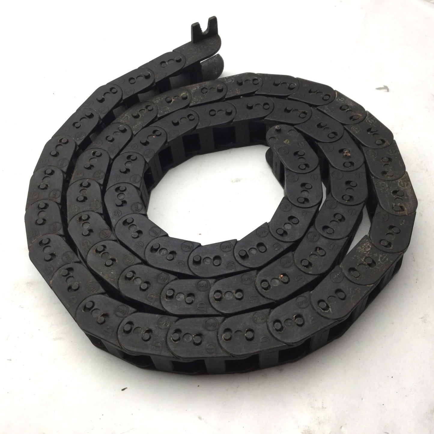 Used Igus R40 Energy Chain, 55 Links Long, 11/16" Wide, 9/16" Height, 40" Length