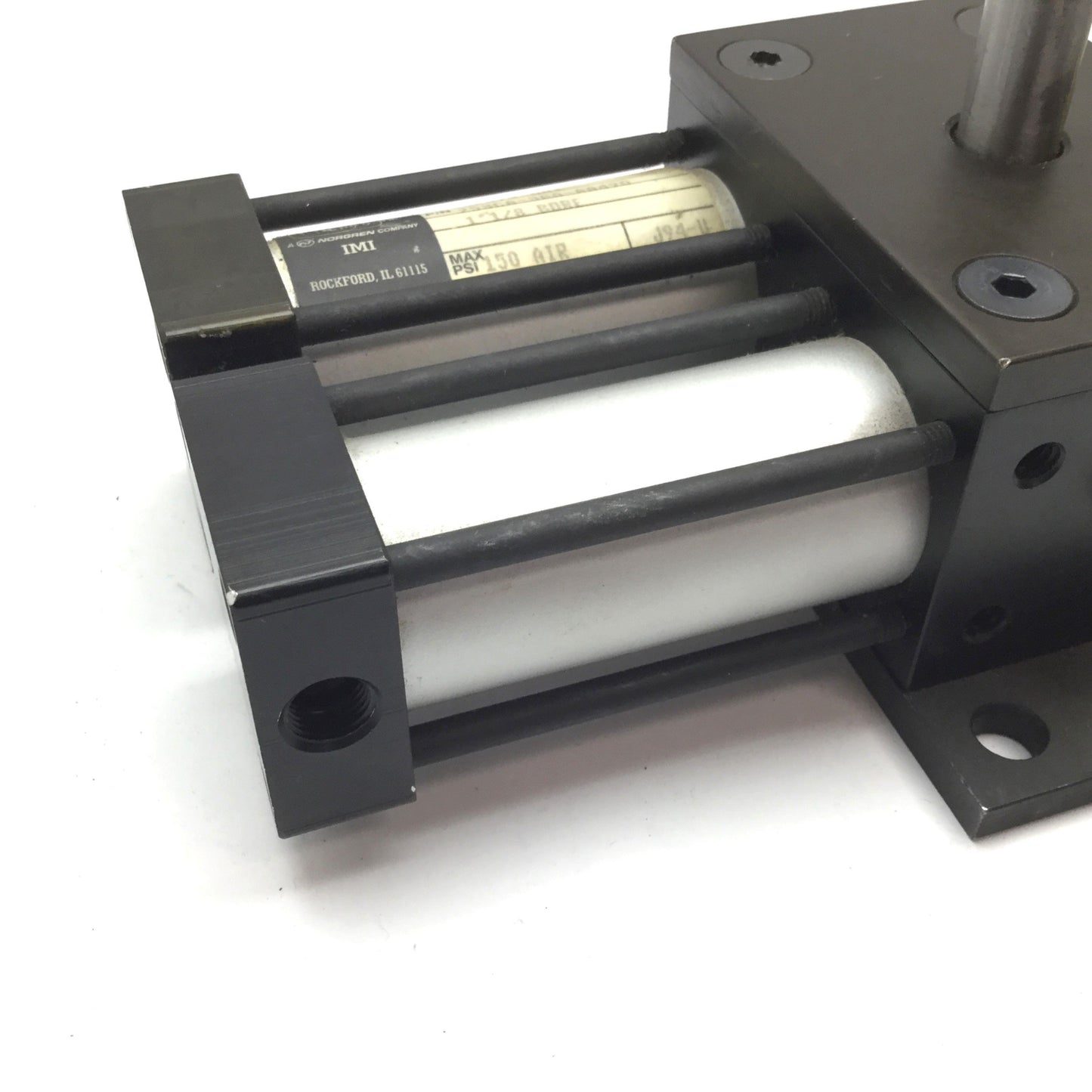 New – Open box Norgren C&C 253CA-3BA-AA490 Rotary Actuator, Bore: 1-1/8", Stroke: 90°, 1/8" NPT