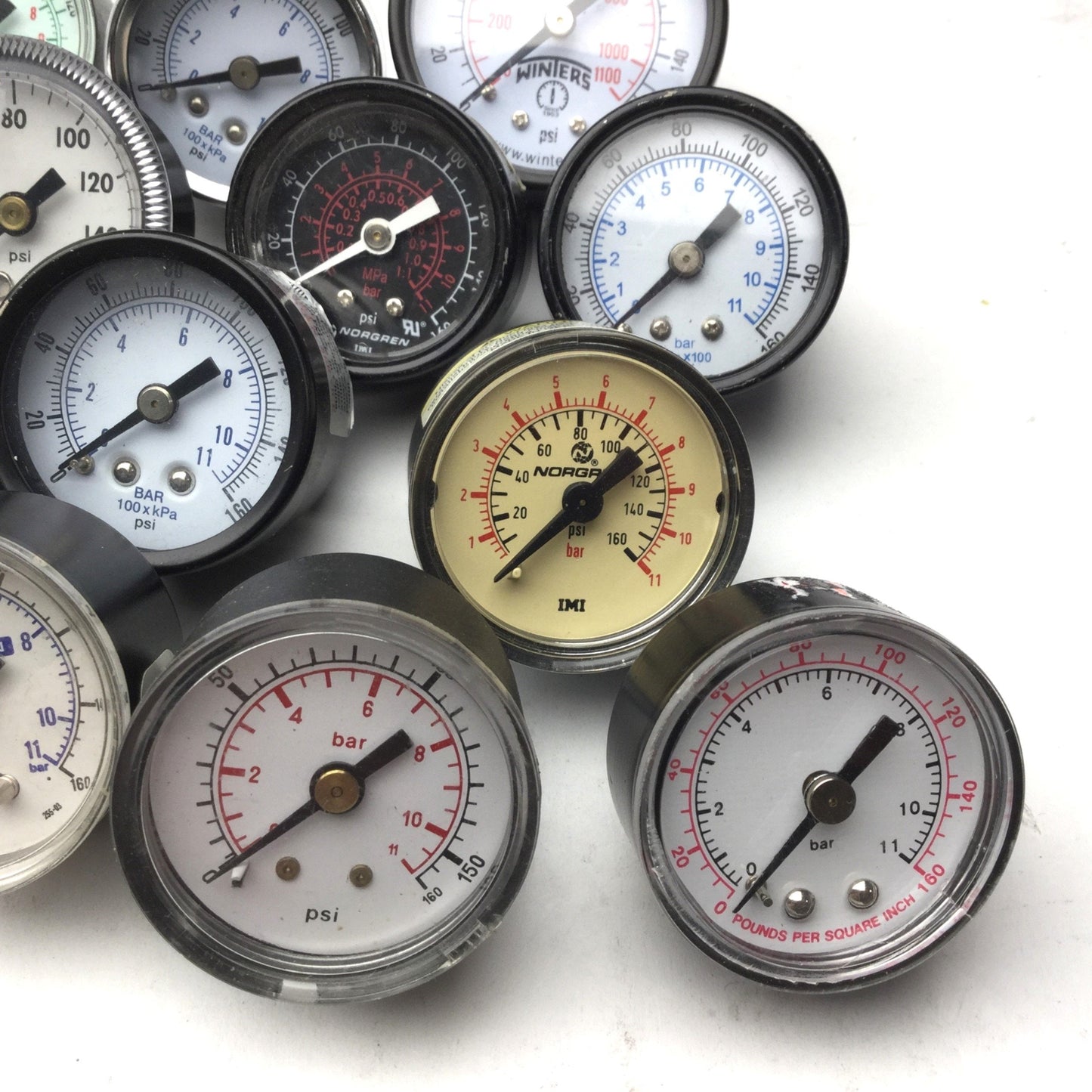 Used Lot of 14 Miscellaneous Pressure Gauges, 1/8" NPT, Range: 0-160 PSI