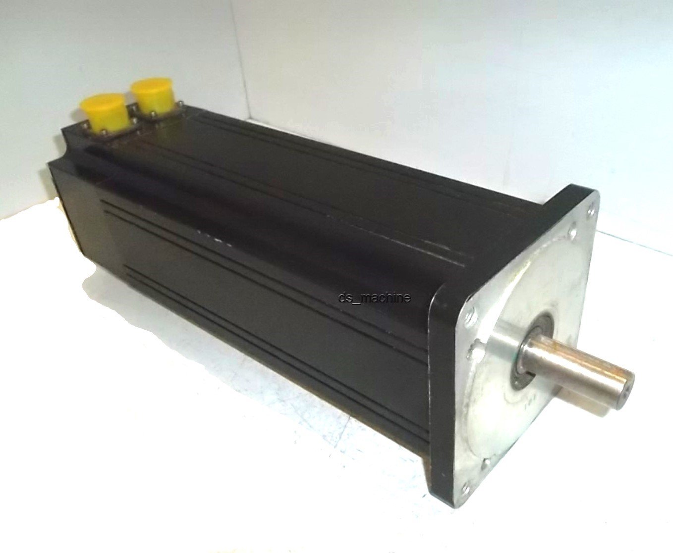 Used Parker Compumotor MPM1143R-1388 MaxPlus Rotary Servo Motor 2.4HP 2100RPM 230VAC