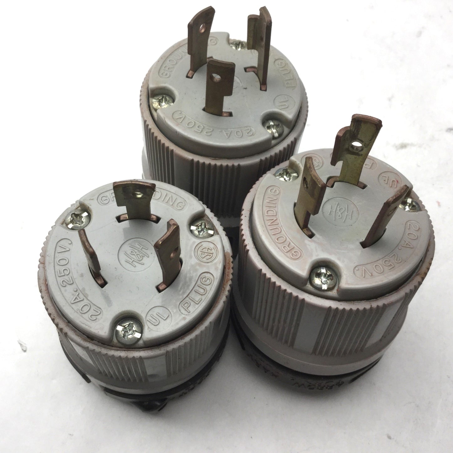 Used Lot of 3 Arrow Hart 20A 250VDC Turn Pull Locking Grounding Male Electrical Plug