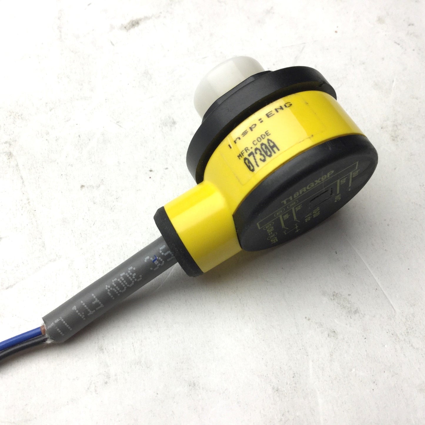 Used Banner T18RGX9P EZ-Light 2-Color Indicator, 10-30VDC, Red/Green/X, PNP
