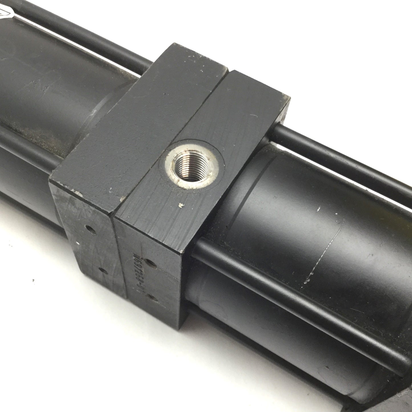 Used Parker T-2ARS13M Pneumatic Cylinder, Bore: 63.5mm, Stroke: 210mm / 40mm