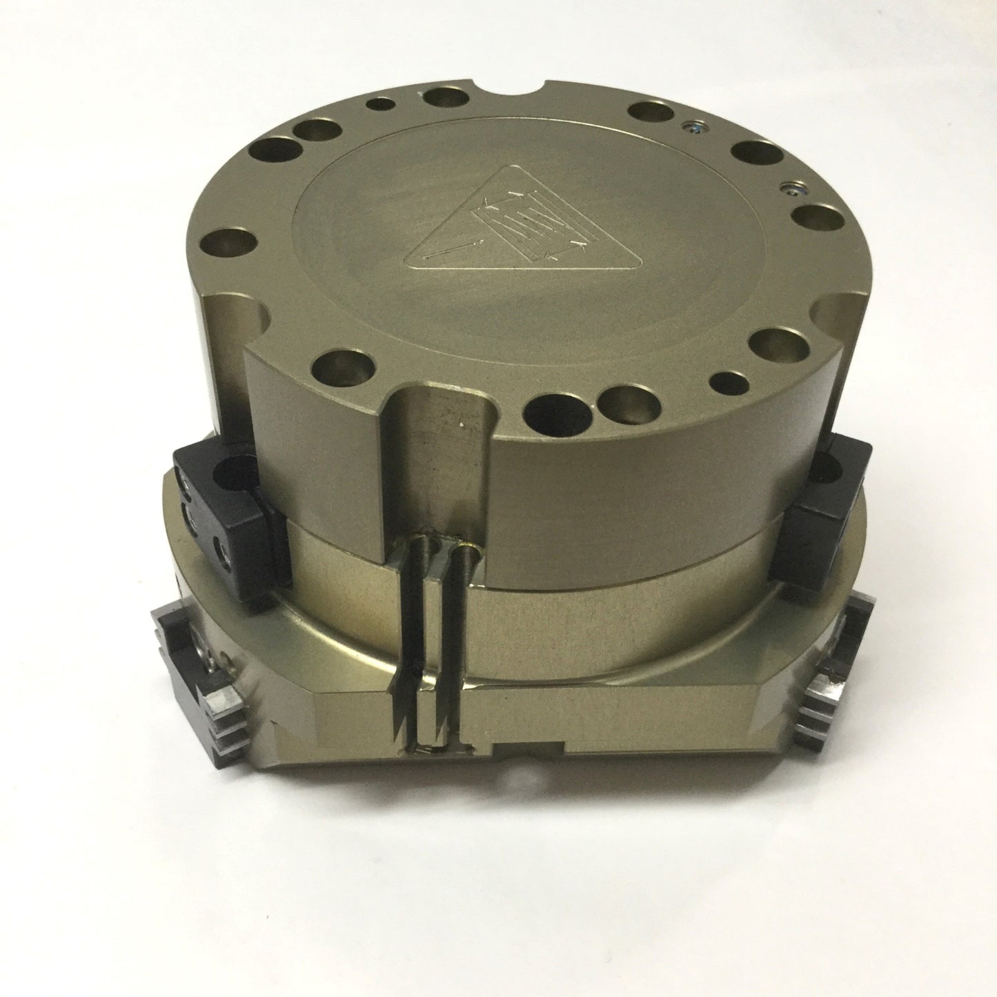Used SCHUNK PZN+100-1-IS Centric Gripper, 3-Jaw, 10mm Stroke, 87psi, 2700N Force