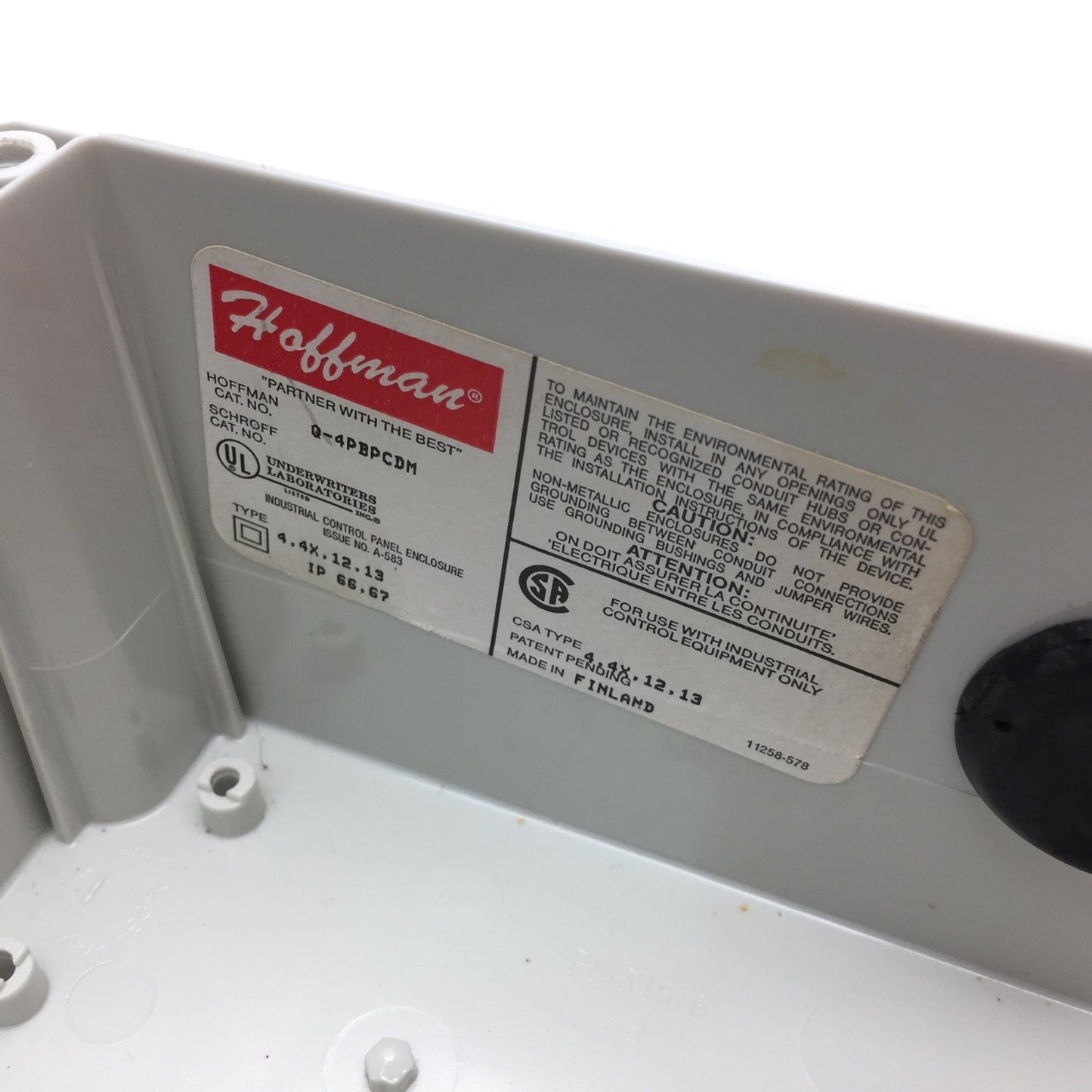 Used Hoffman Q4PBPCDM Pushbutton Enclosure 4-Hole 22.5mm, 200mm x 120mm x 87mm *Holes