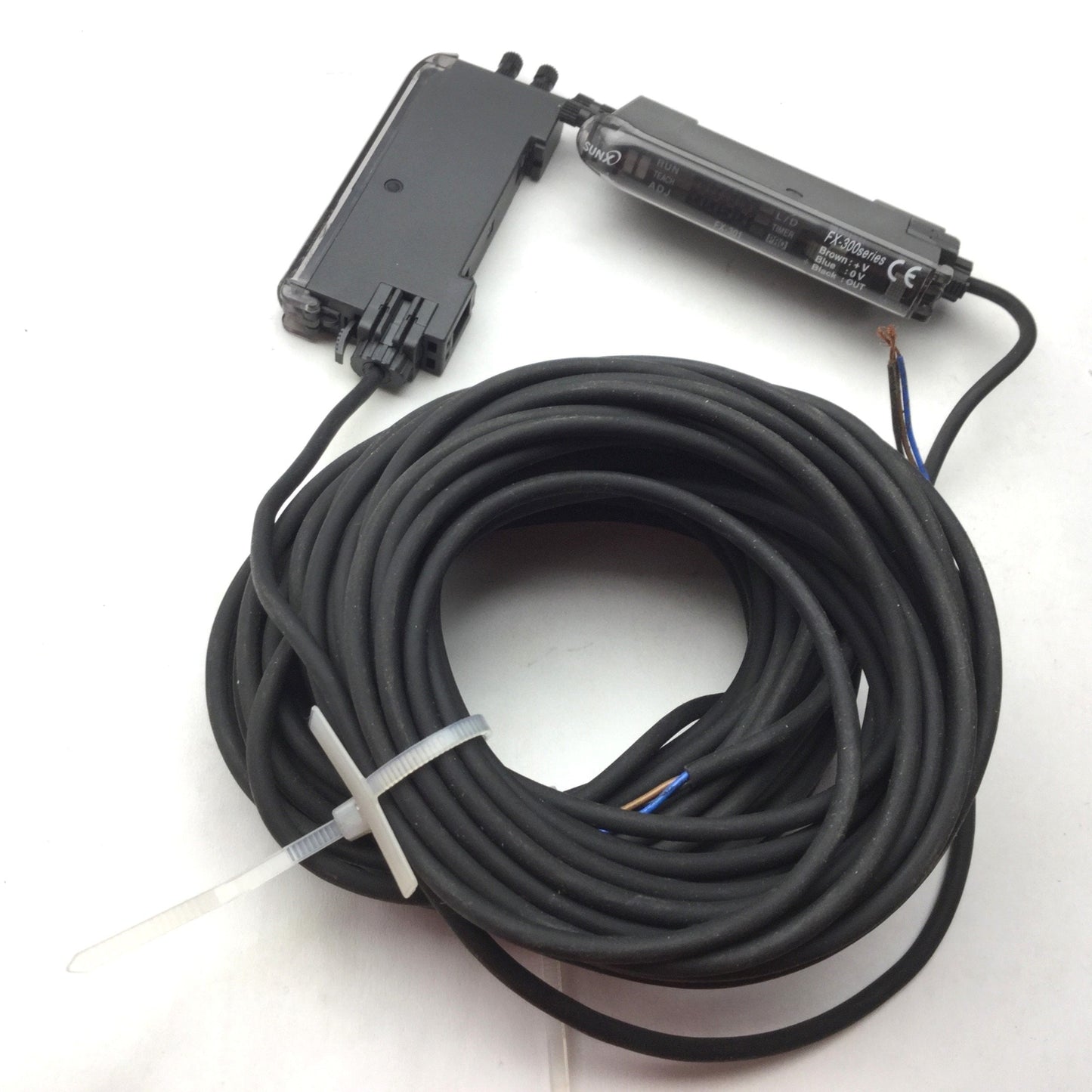 Used Lot of 2 SunX NAVI FX-301 Fiber Sensor Amplifier, NPN 3-Wire Output, 12-24VDC