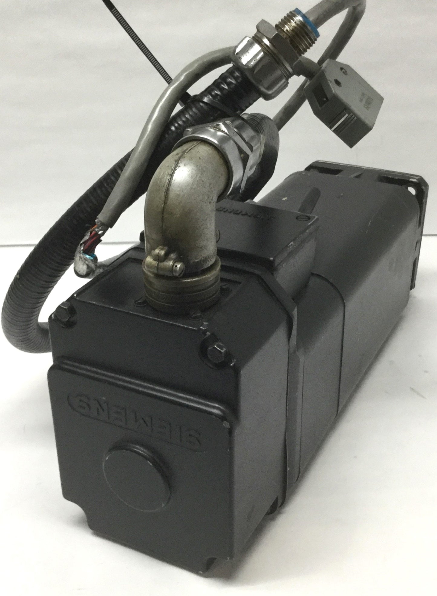 Used General Numeric 1FT5064-0AC01-Z SIMODRIVE 3PH Permanent Magnet AC Servo Motor