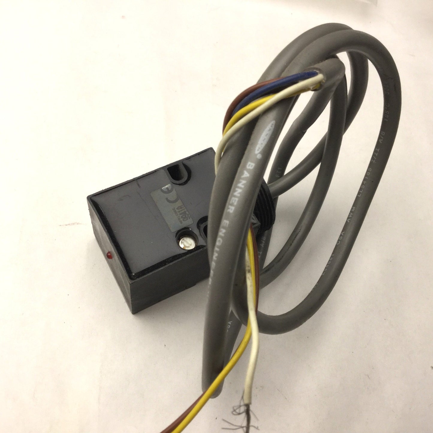 Used Banner SMA912D Valu-Beam Photoelectric Sensor Range: 30", 120VAC, Black Case