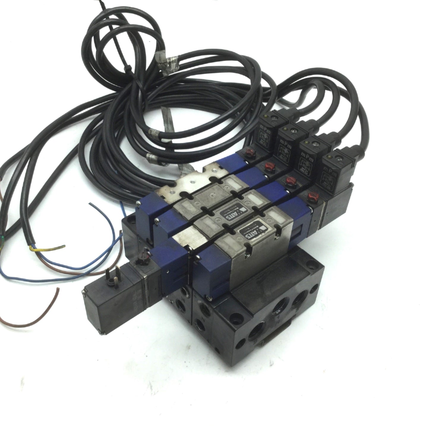 Used Manifold of Parker Watts Solenoid Valves 3x VS016-500-052 1x VS016-50-M143