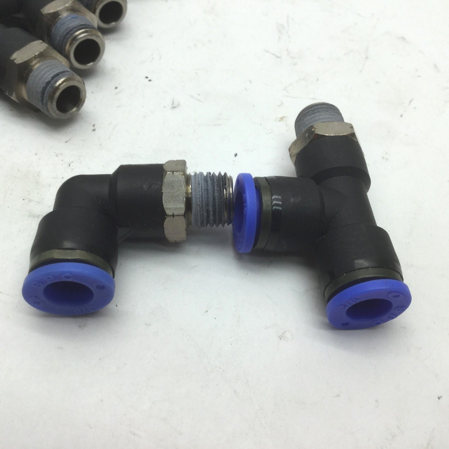 Used Lot of Apex 3/8" Push Connect Fittings 12x Elbow 1x Tee