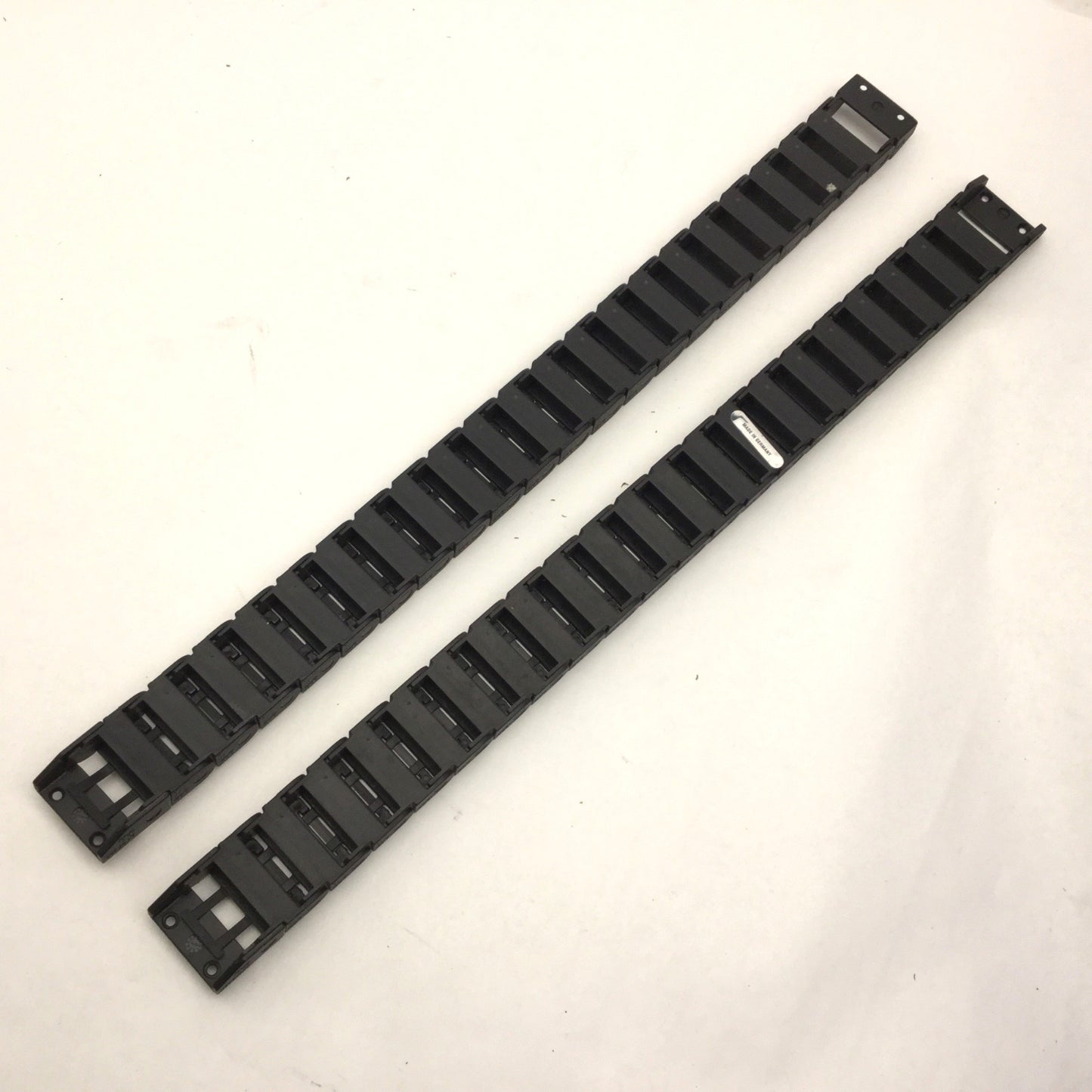 Used Lot of 2 Igus R38 21 Link Energy Chain 18-1/4" Long, 1-1/2" Width, Height 5/8"