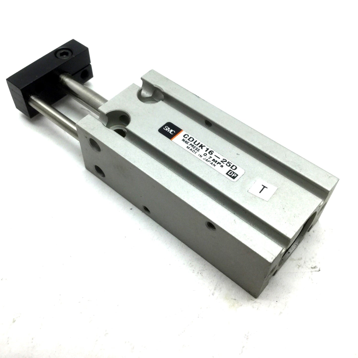 Used SMC CDUK16-25D Non-Rotating Compact Cylinder Bore 16mm Stroke 25mm Magnet