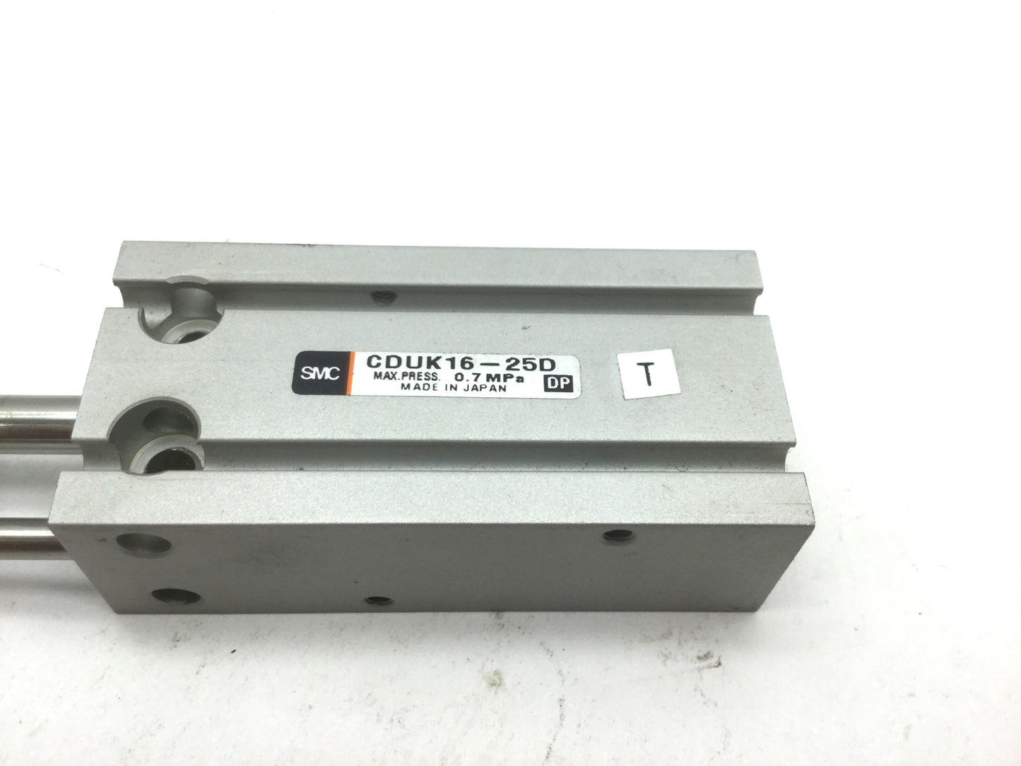 Used SMC CDUK16-25D Non-Rotating Compact Cylinder Bore 16mm Stroke 25mm Magnet