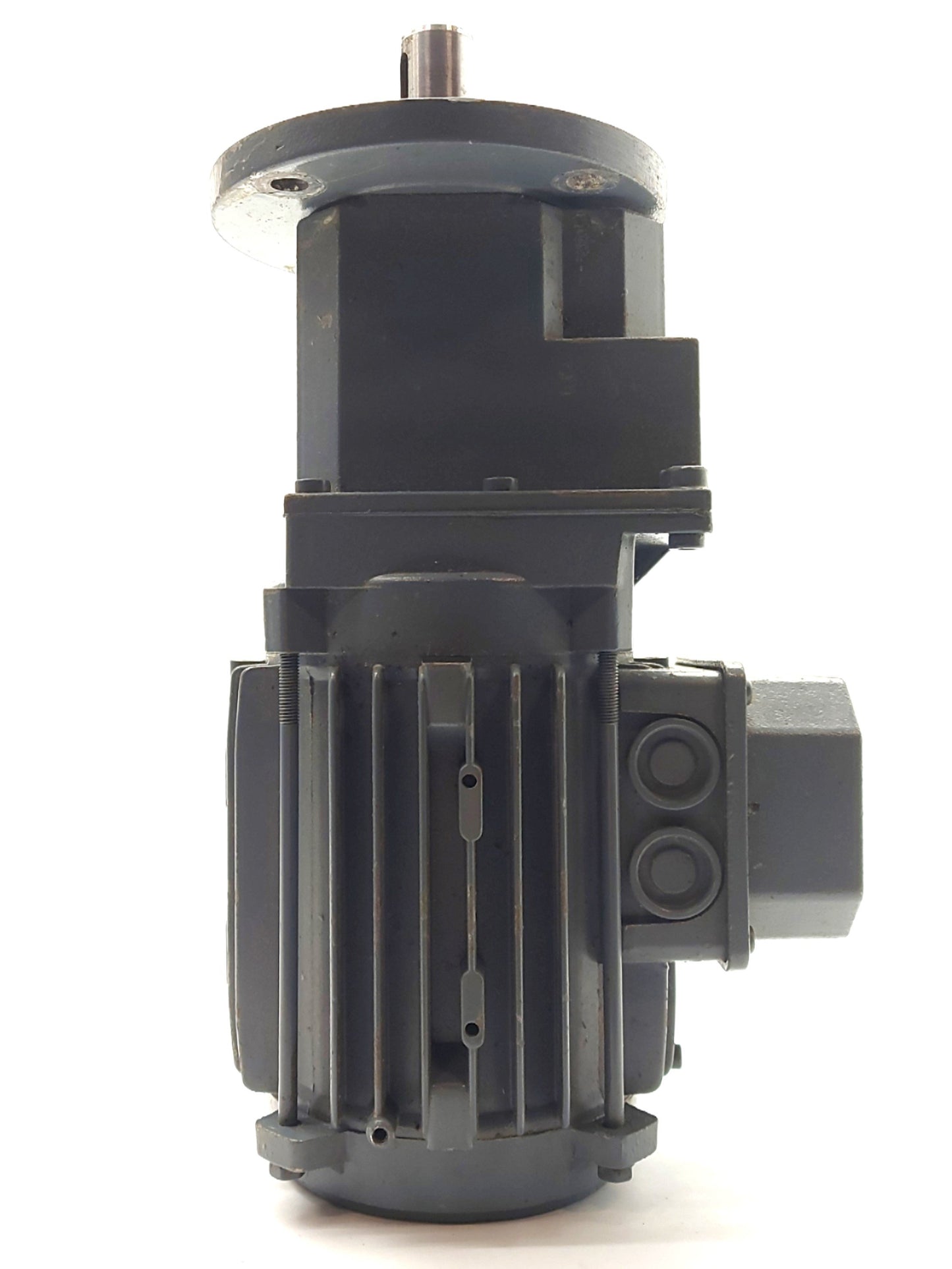 New – Open box Lenze MDSMA0M063-22 & GST03-2M Gearmotor 1:27.61 1675 to 60RPM .11kW 3Ø 230/480V