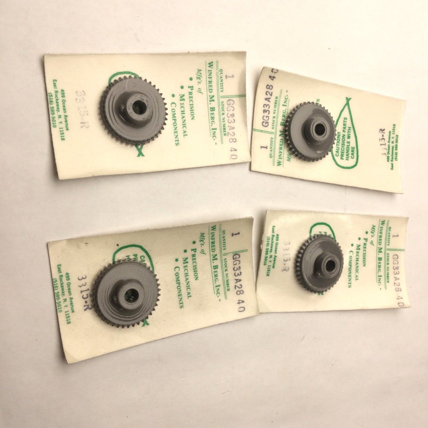 New Lot of 4 New WM Berg GG33A28-40 Sprockets, Bore 1/4, 40 Teeth, 1.25 Pitch