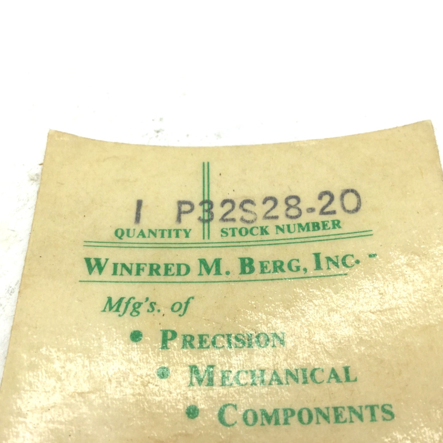 New WM Berg P32S28-20 Spur Gear Bore 1/4" Face 3/16" 303 SS Pitch 0.625 OD .687