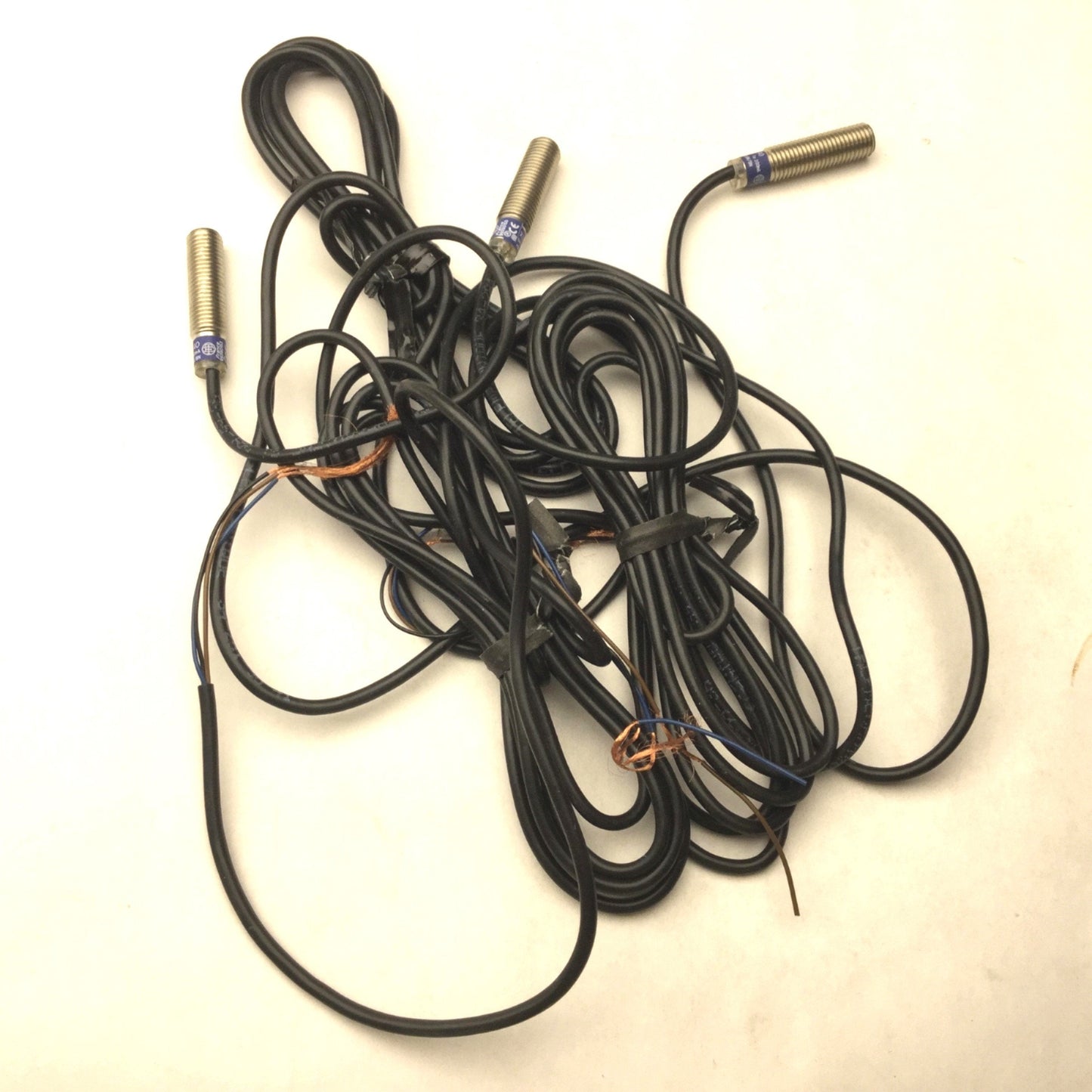 Used Lot of 3 Telemecanique XS1N08NA340 Proximity Switches, Voltage: 12-24VDC