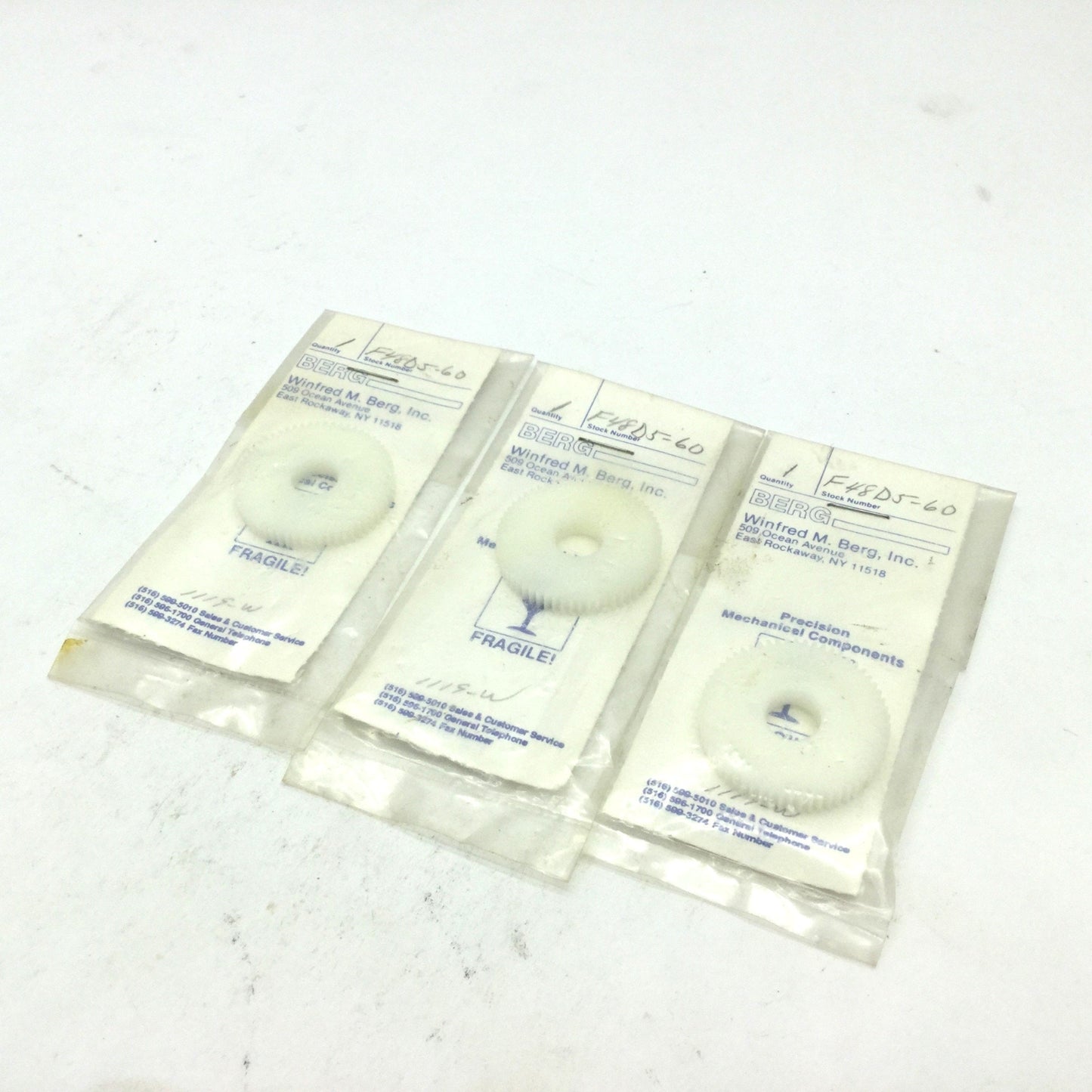 New Lot of 3 New WM Berg F48D5-60 Spur Gear Pitch: 48, Teeth: 60 DERLINr, ID: 3/8"